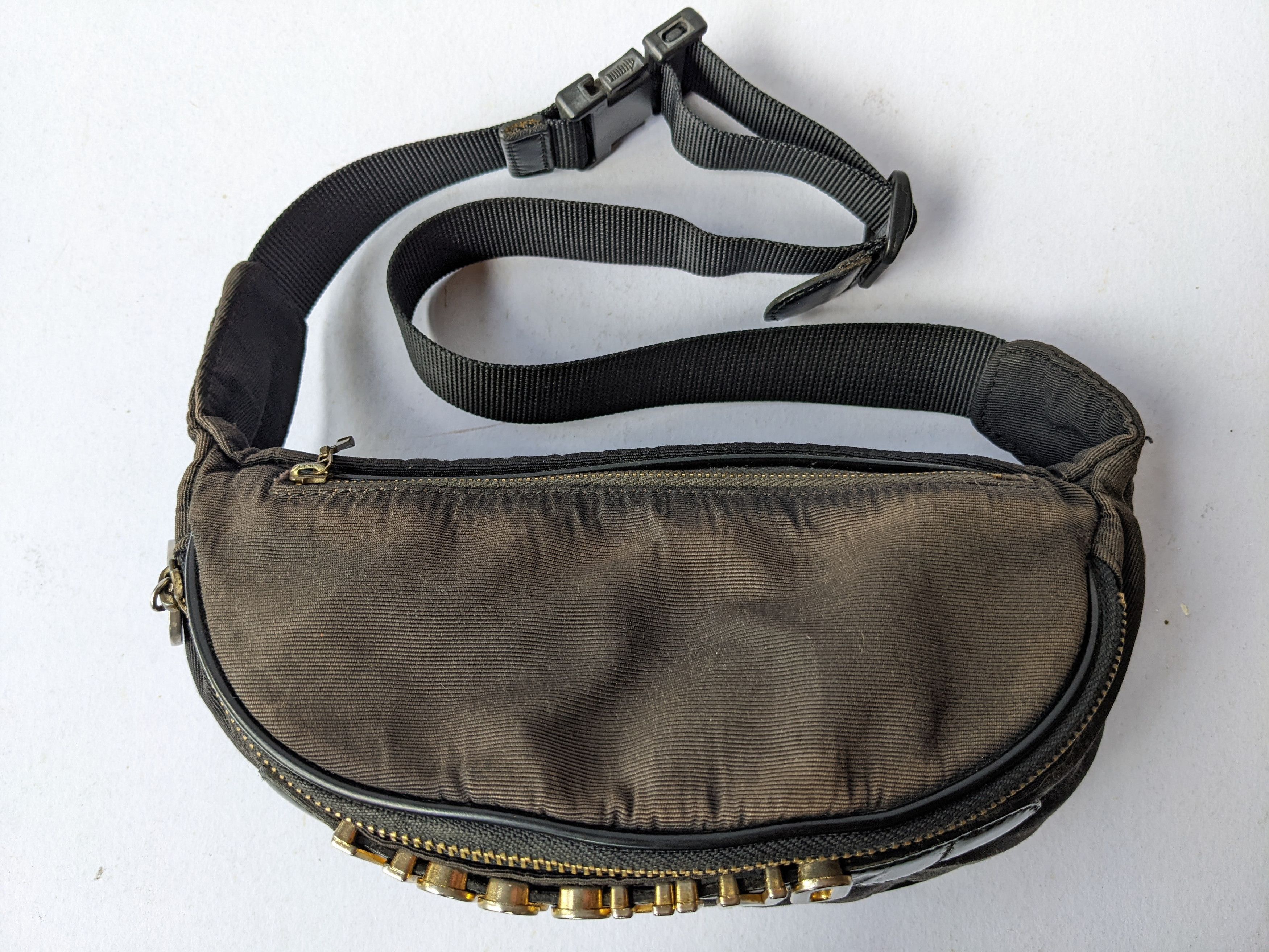Moschino Authentic vintage MOSCHINO Waist bag redwall golden letter Size ONE SIZE - 3 Thumbnail