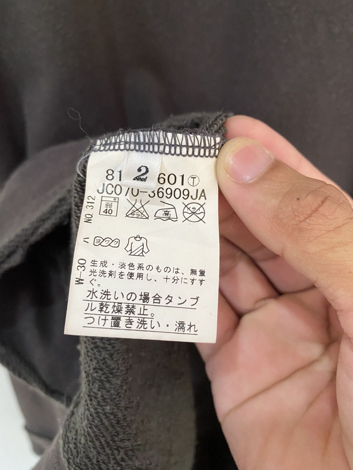 Takeo Kikuchi ICONIC TAKEO KIKUCHI DISTRESS CUT LIKE CDGH SWEATSHIRT Size US S / EU 44-46 / 1 - 8 Thumbnail