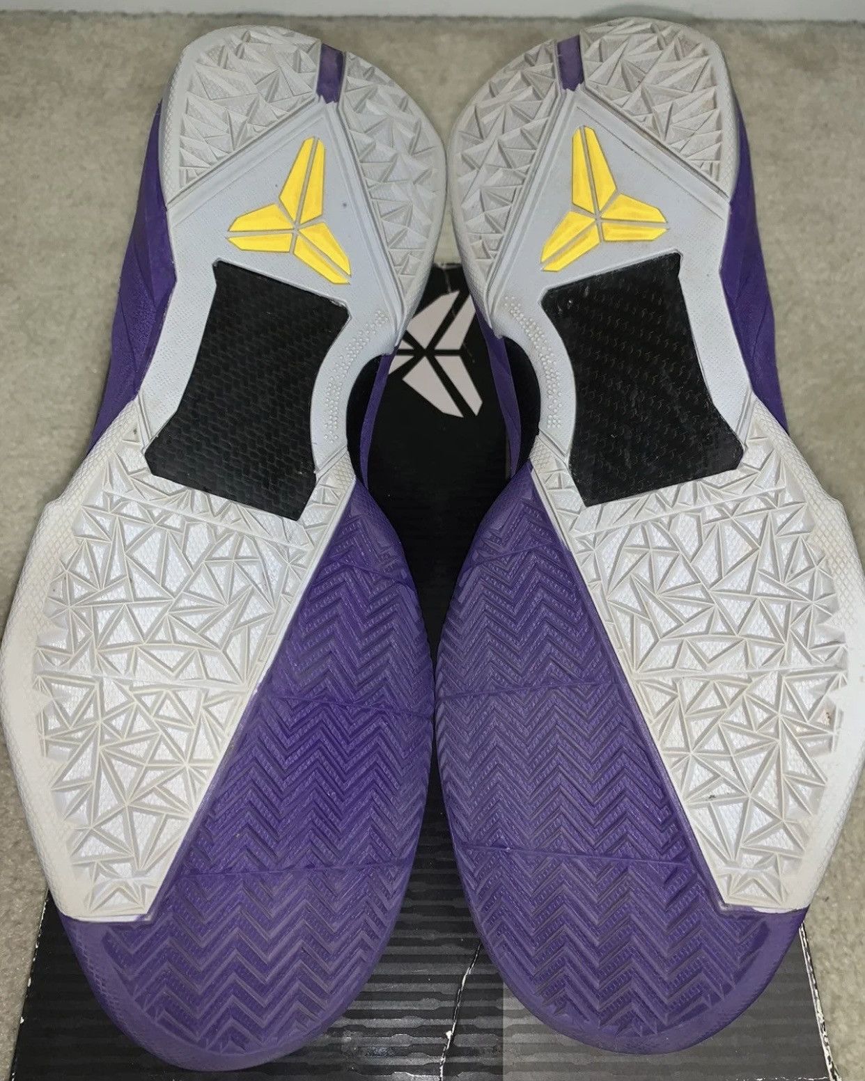 Nike Zoom Kobe 7 Poison Dart Frog Lakers 2012 SIZE 10.5 Size US 10.5 / EU 43-44 - 6 Thumbnail