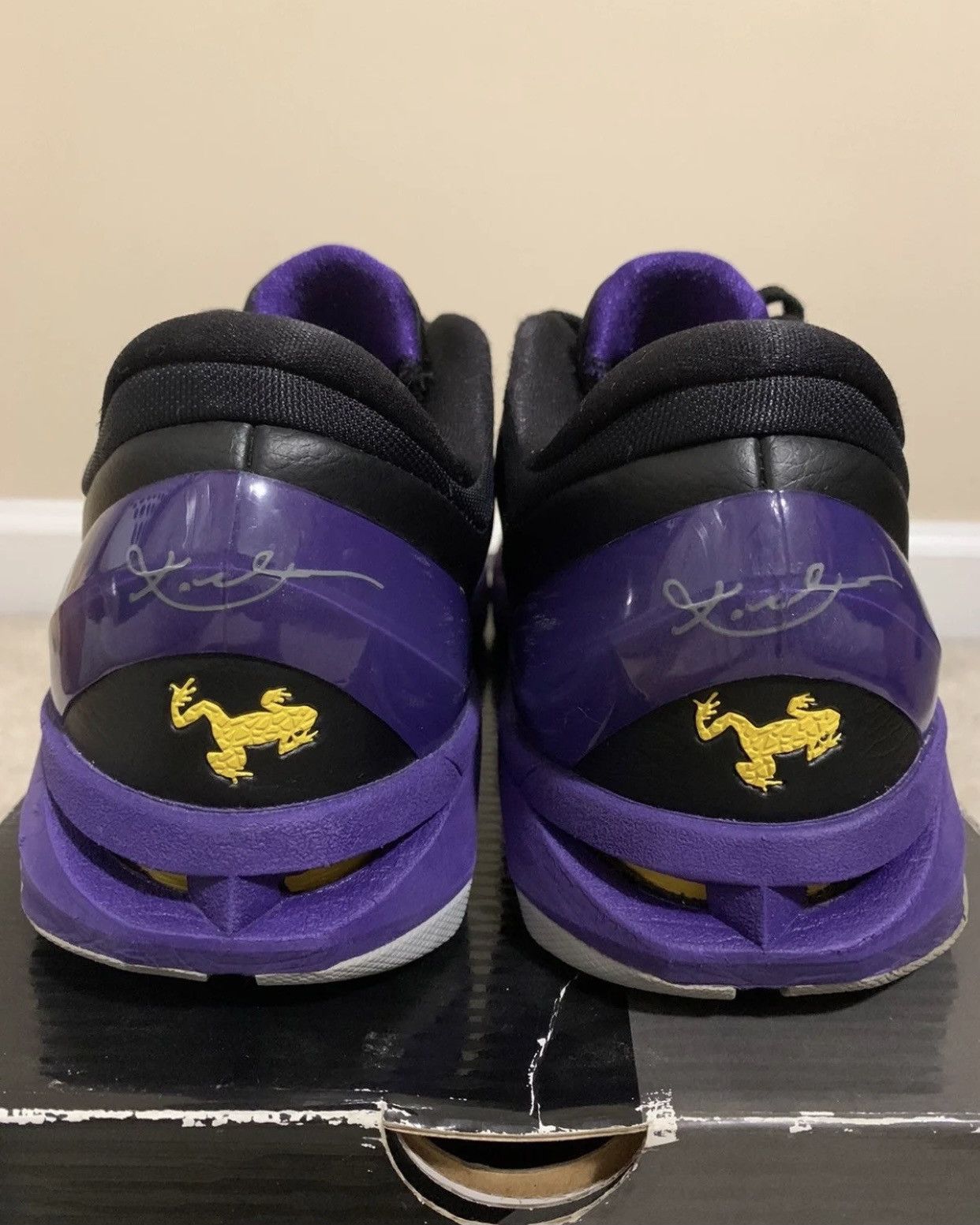 Nike Zoom Kobe 7 Poison Dart Frog Lakers 2012 SIZE 10.5 Size US 10.5 / EU 43-44 - 5 Thumbnail