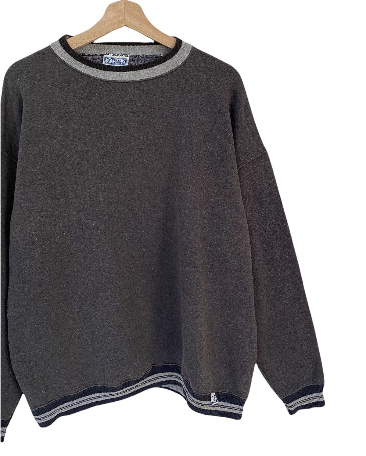 Vintage VINTAGE DISCUS ATHLETIC PLAIN RINGER SWEATSHIRT RARE Size US L / EU 52-54 / 3 - 4 Thumbnail