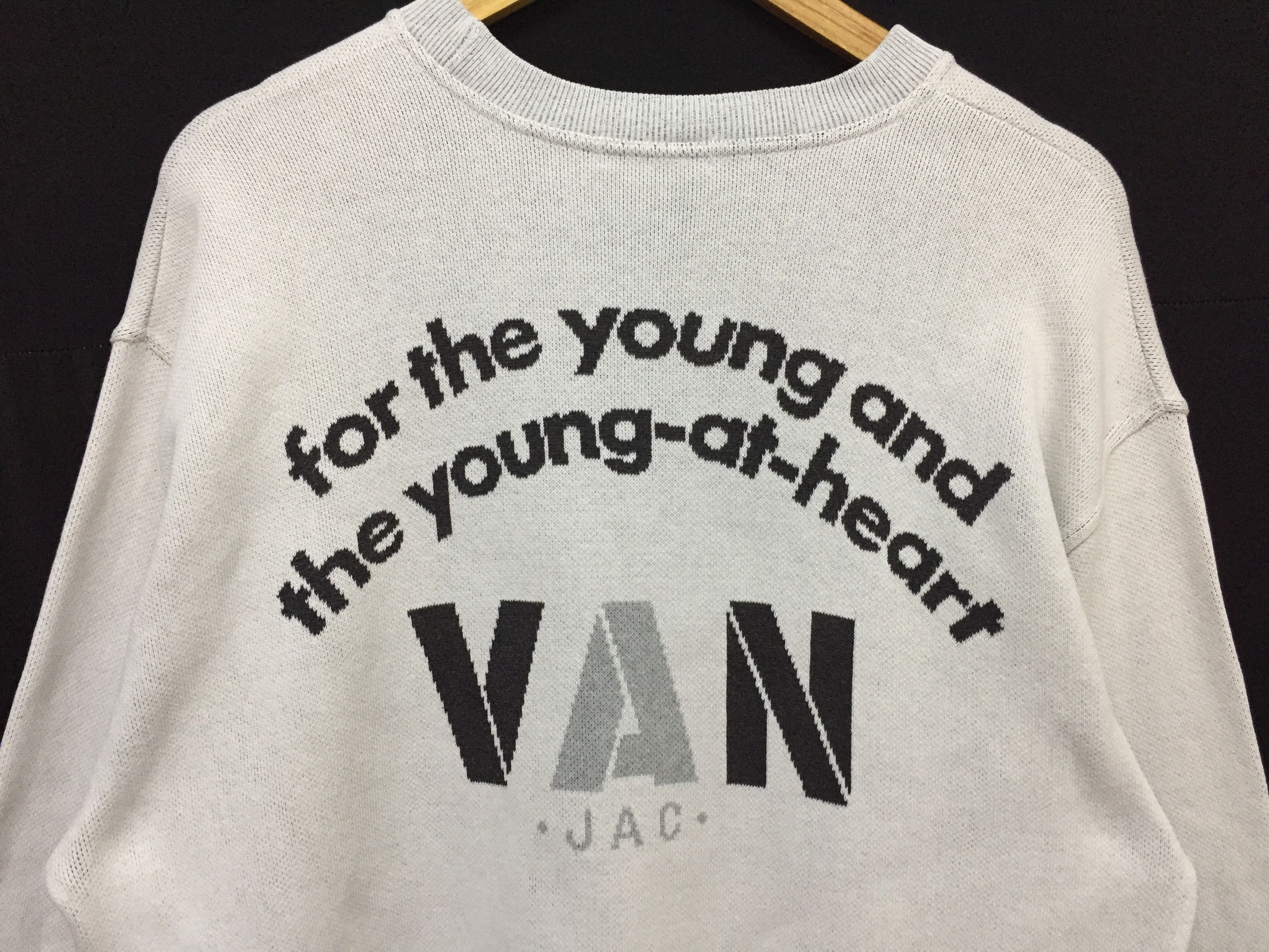 Japanese Brand 90's VAN JAC intarsia jacquard Knit iconic logo Size US L / EU 52-54 / 3 - 3 Thumbnail