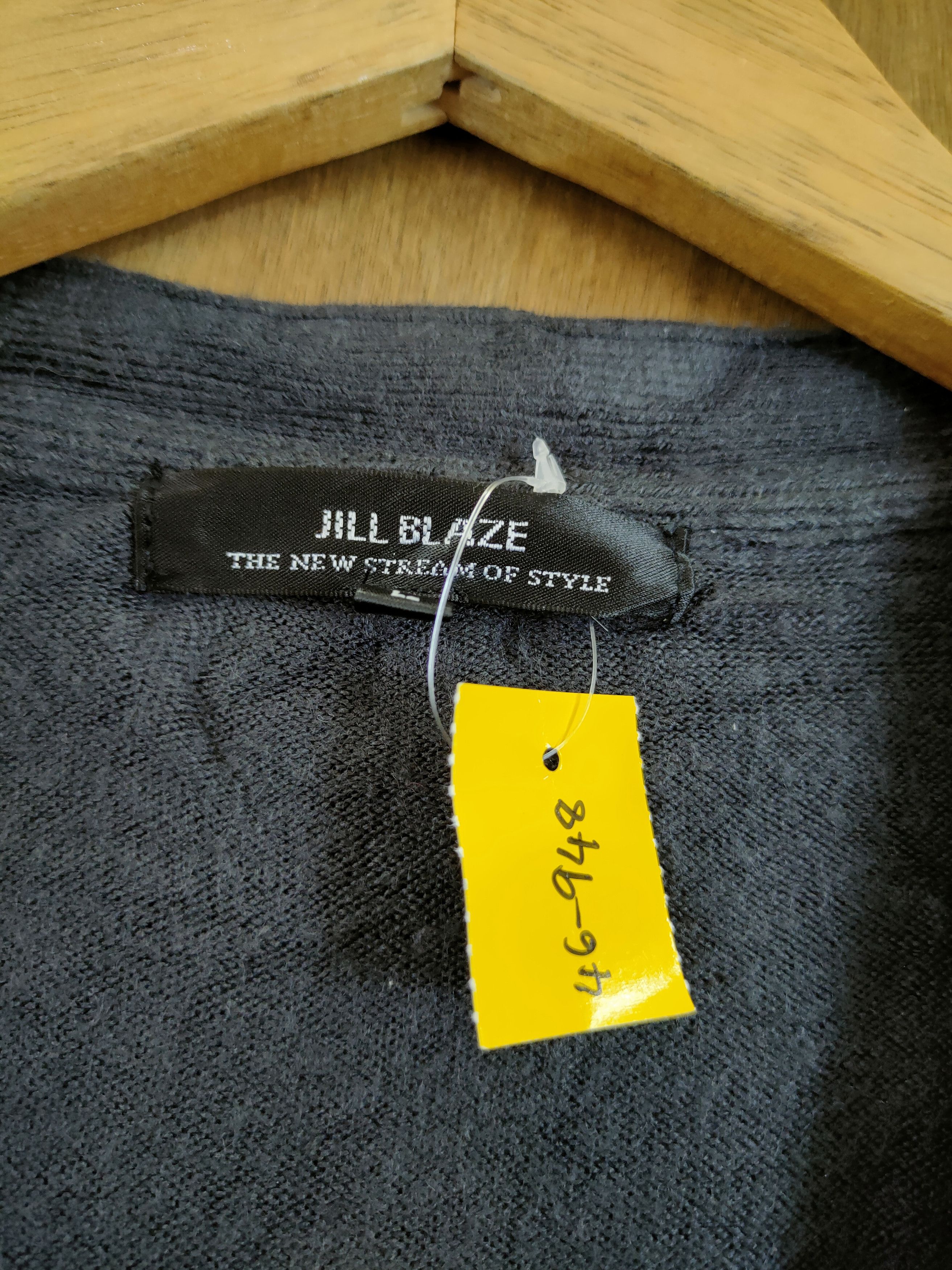 Vintage D Jill Blaze cardigan grey faded plain thin #46-948 Size US M / EU 48-50 / 2 - 5 Thumbnail