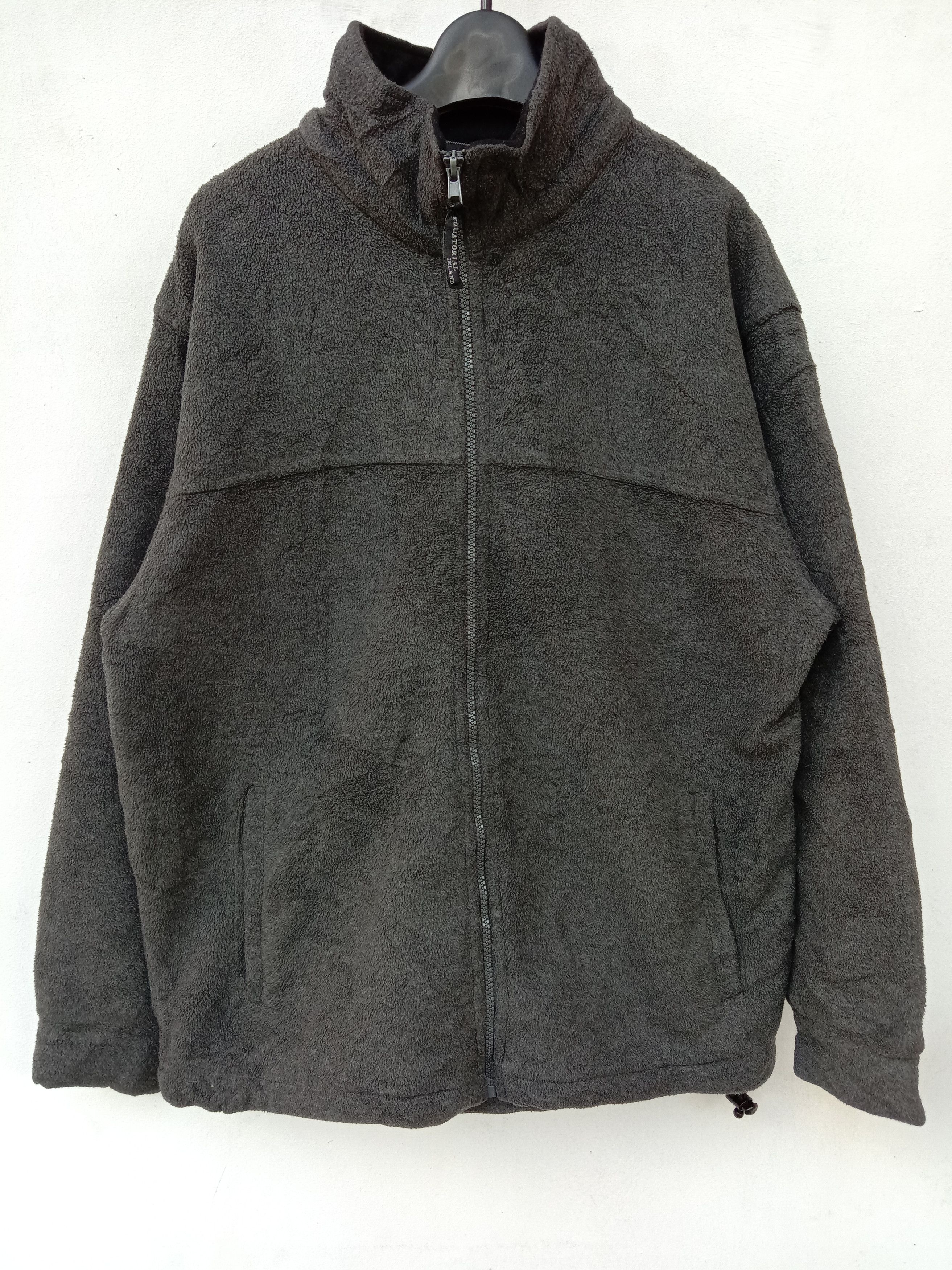 Equatorial Island Sweater Fleece Plain