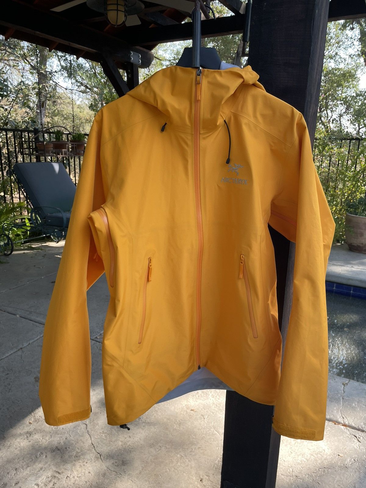 Beta LT Jacket Ignite