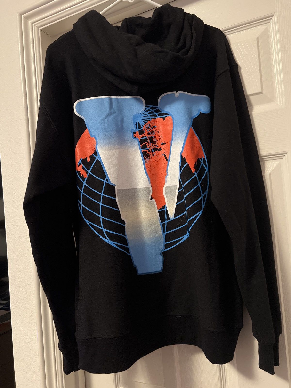 Vlone Rare Vlone Juice Wrld 999 Wrld Takeover Hoodie Size US XL / EU 56 / 4 - 4 Thumbnail