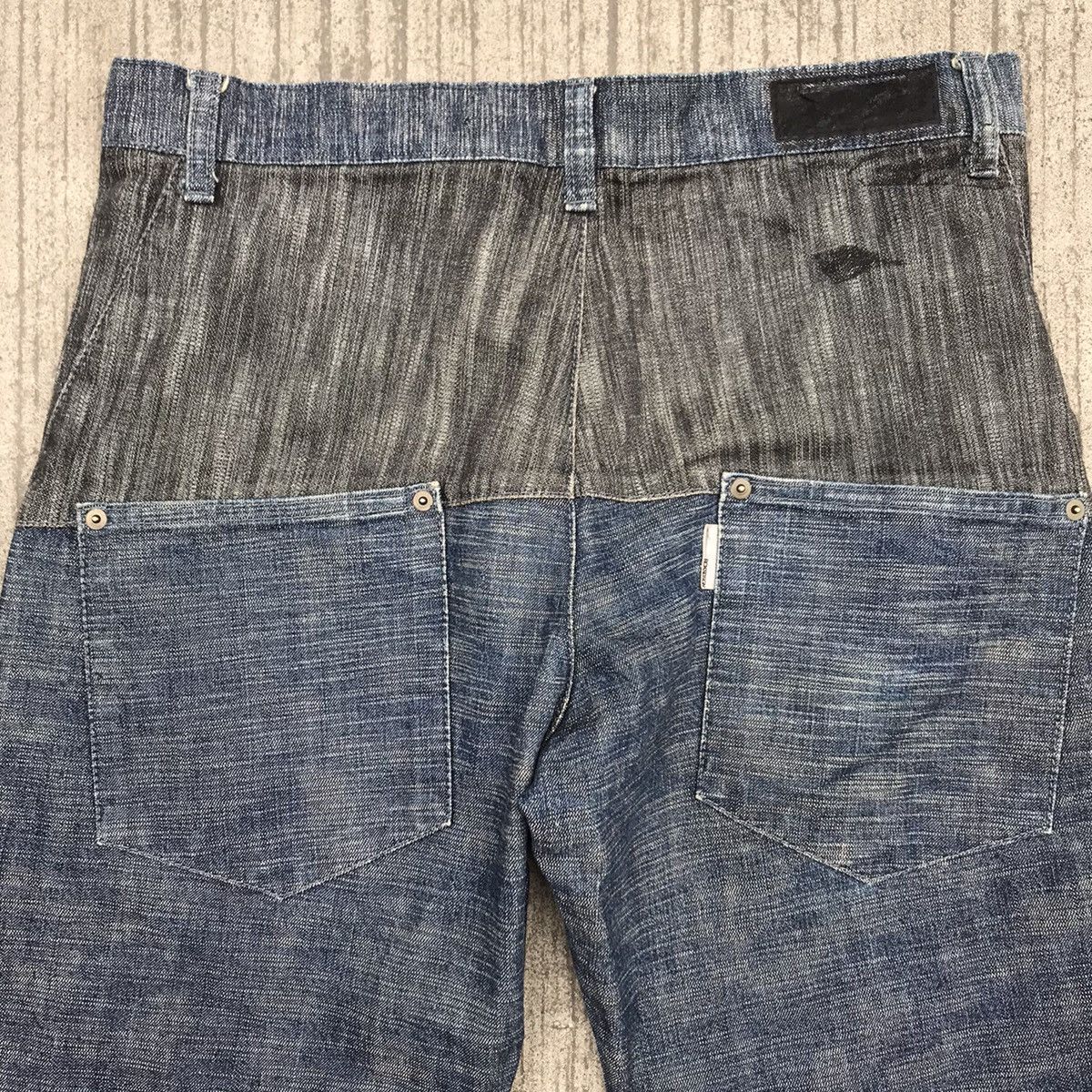 Japanese Brand RCKSDSGN Two Tone Denim Loose Jeans Size US 34 / EU 50 - 10 Thumbnail