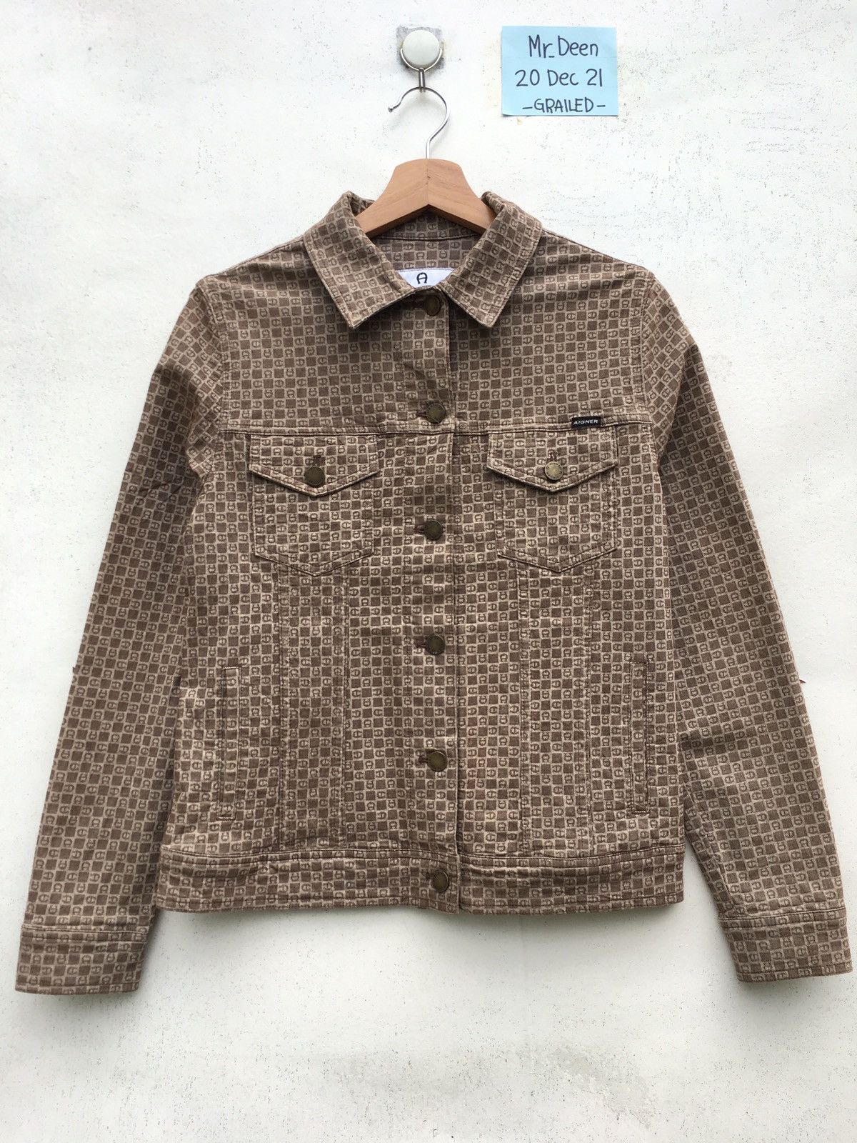 Aigner Vintage Aigner Monogram Buttons Jacket Size US S / EU 44-46 / 1 - 1 Thumbnail
