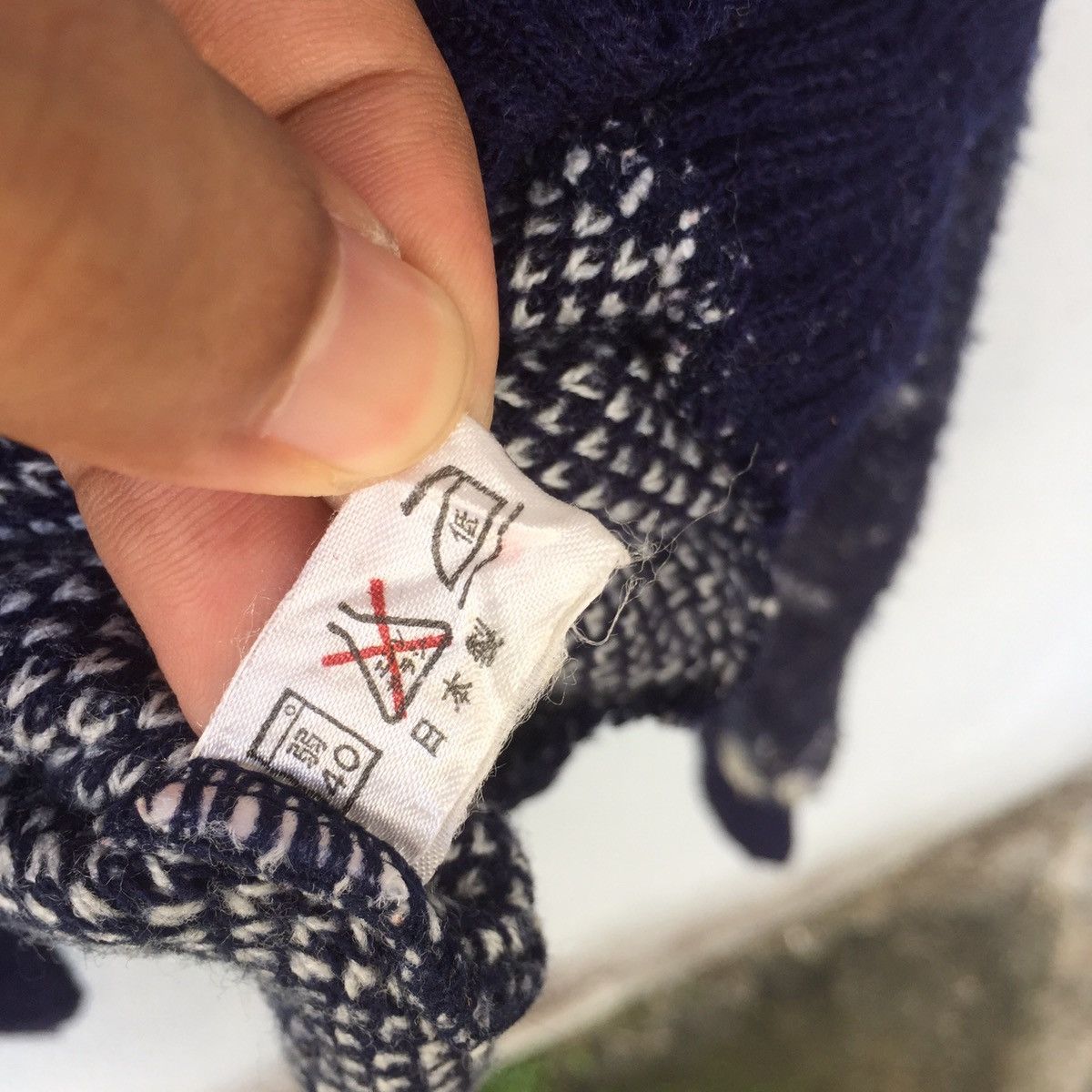Aran Isles Knitwear × Japanese Brand Vintage Inabi Knitwear Sweater V Neck Size US L / EU 52-54 / 3 - 9 Thumbnail