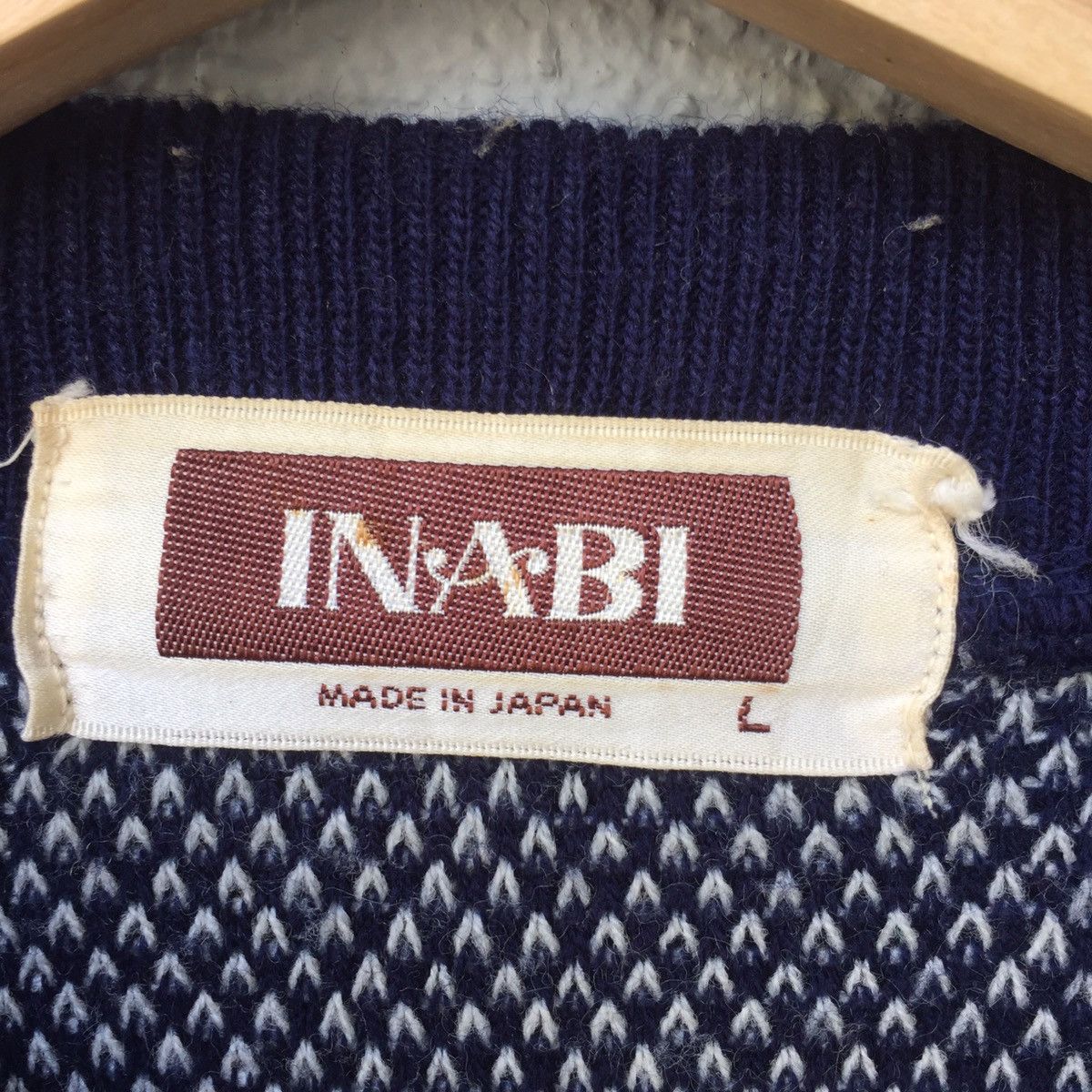 Aran Isles Knitwear × Japanese Brand Vintage Inabi Knitwear Sweater V Neck Size US L / EU 52-54 / 3 - 7 Thumbnail