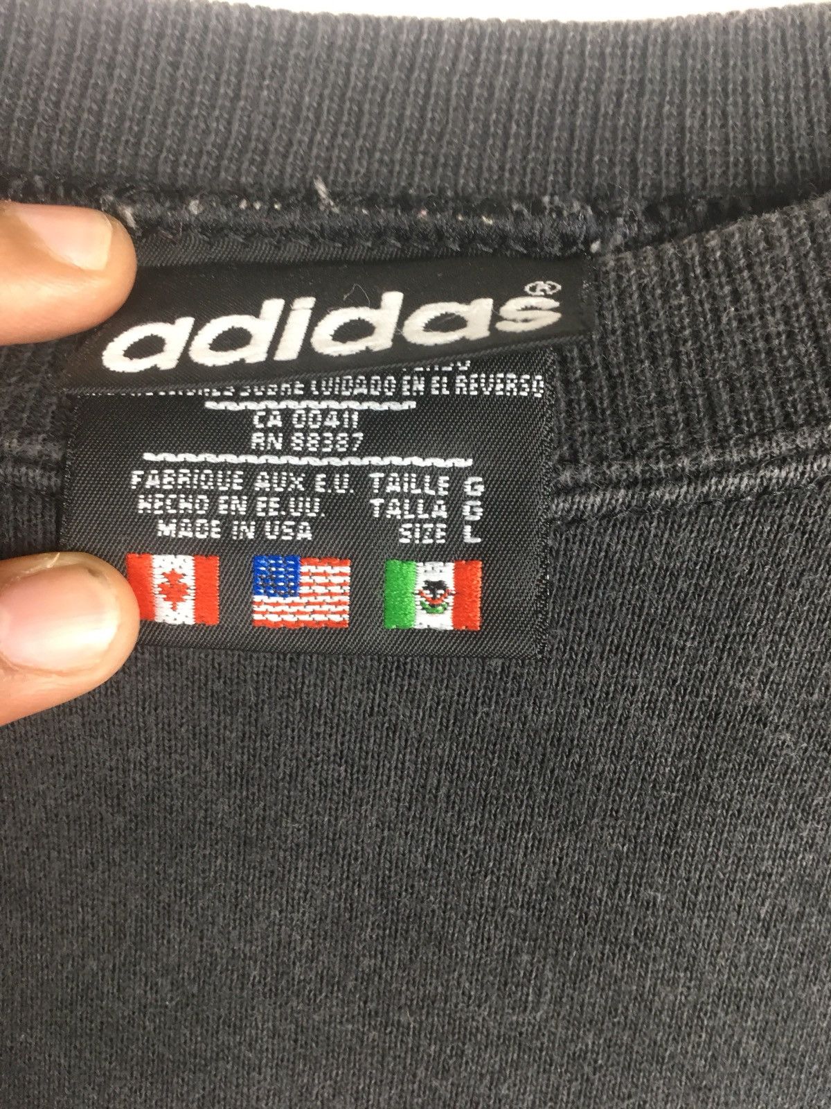 Adidas × Vintage vintage adidas trefoil Big logo armpit 26x28 Size US XL / EU 56 / 4 - 4 Thumbnail