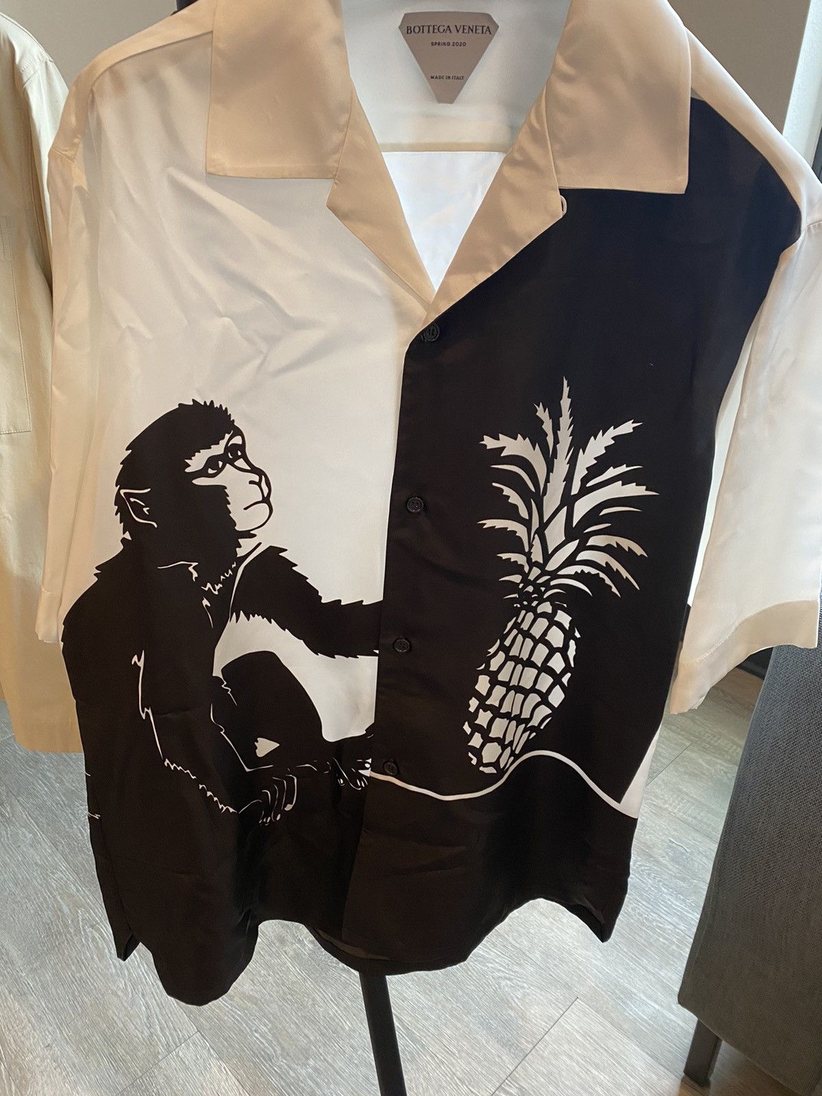 Bottega Veneta Bottega Veneta - RARE SS20 Monkey & Pineapple Shirt - Brown Size US S / EU 44-46 / 1 - 4 Thumbnail