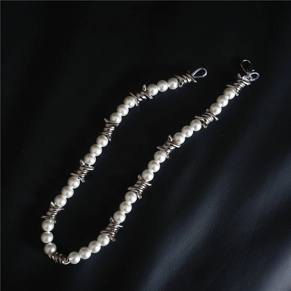 Jewelry Simulated pearl necklace with barbed wire charms Size ONE SIZE - 2 Thumbnail