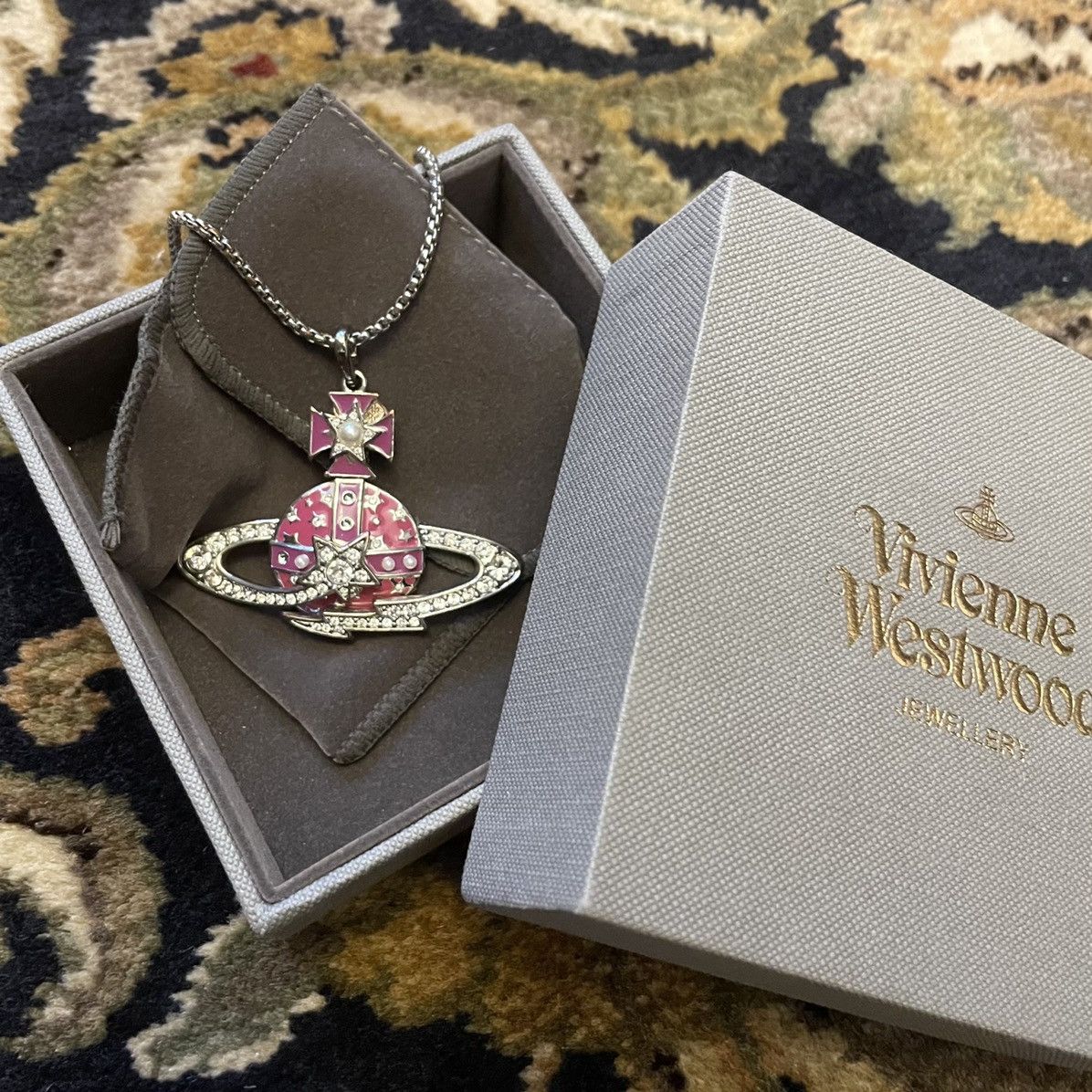 Vivienne westwood shooting hot sale star necklace