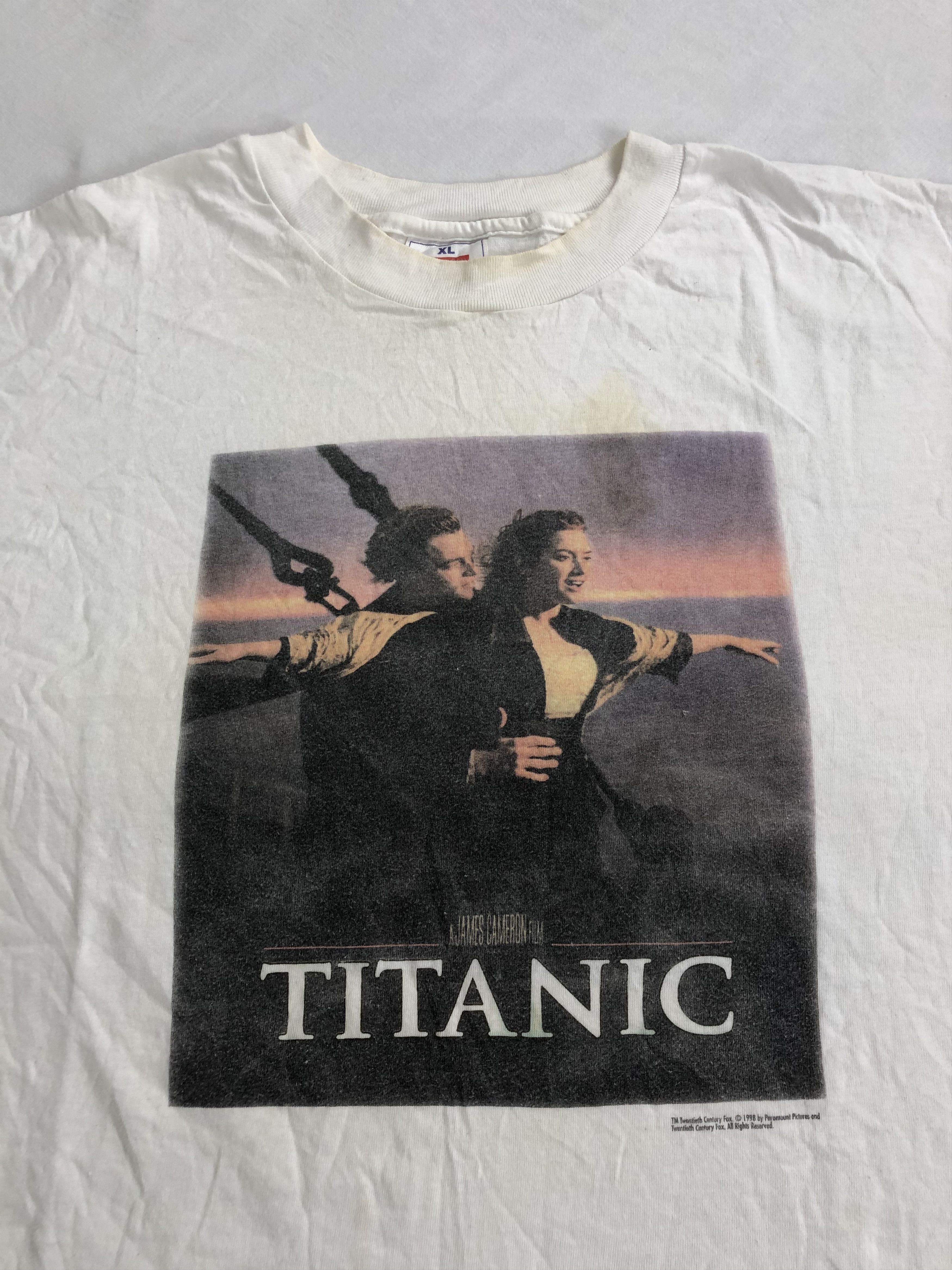 Vintage Vintage 1998 Titanic Leonardo Dicaprio (Brad Pitt Depp) Size US XL / EU 56 / 4 - 2 Thumbnail