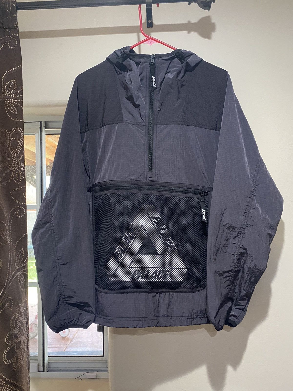 Palace Mesh Pocket Shell Jacket S - マウンテンパーカー