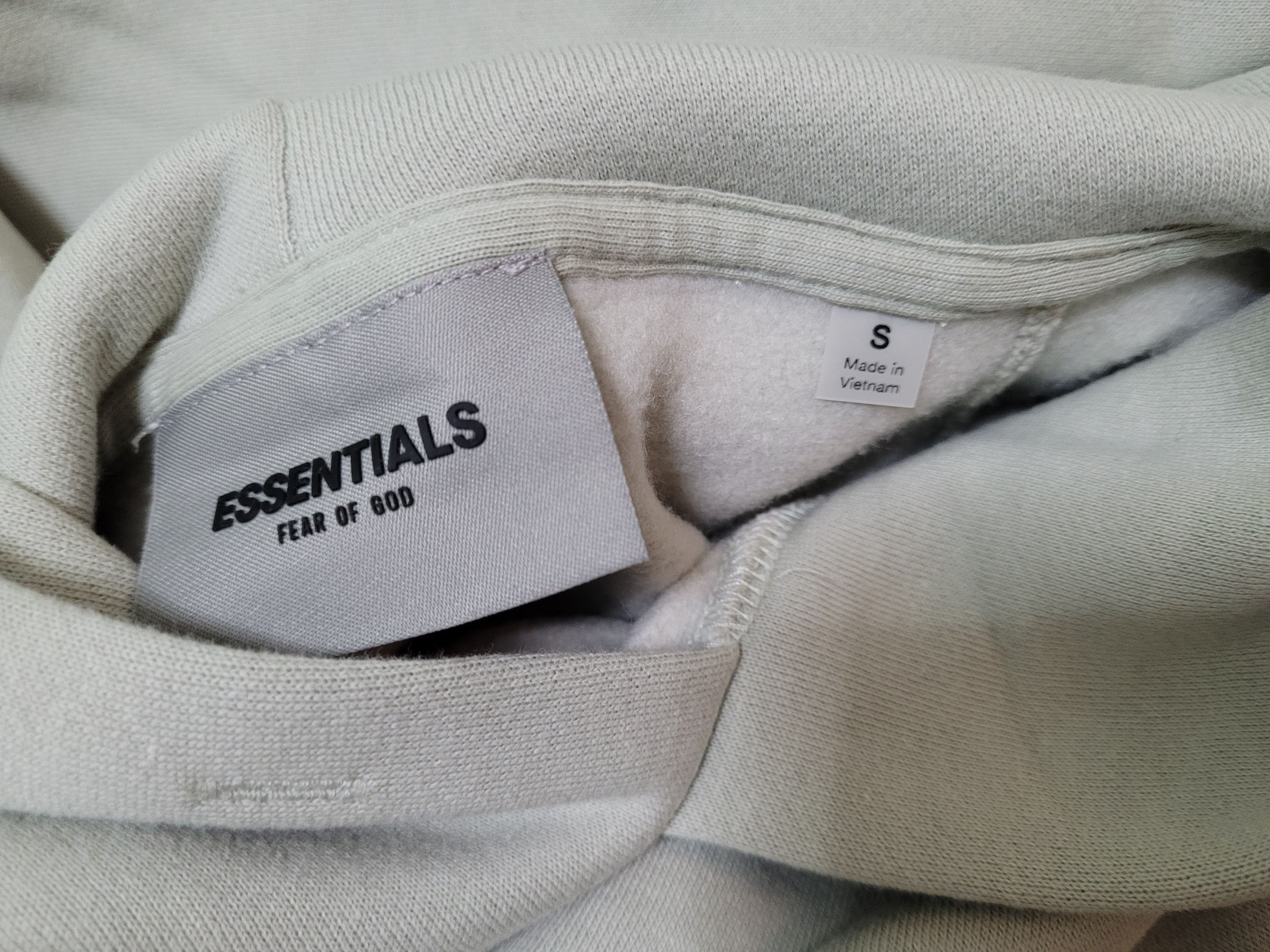 Fear of God Fear of God Essentials SSENSE Exclusive Hoodie Concrete Size US S / EU 44-46 / 1 - 9 Thumbnail