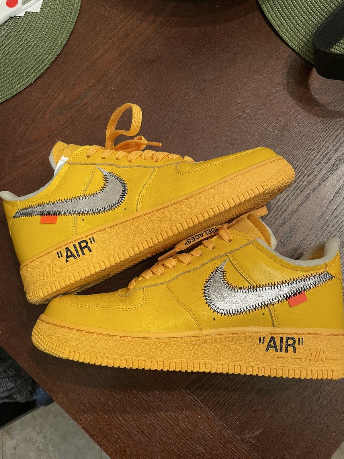 nike af1 university gold
