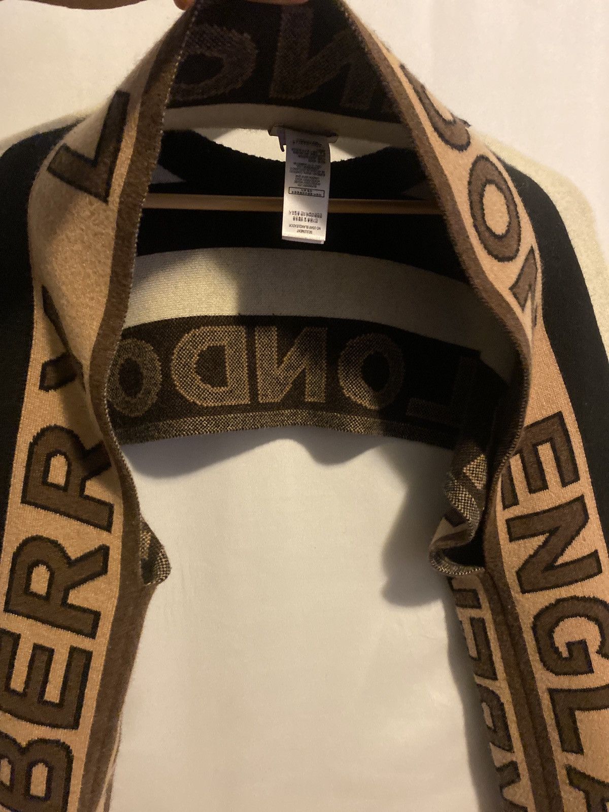 Burberry Scarf Top Size US M / EU 48-50 / 2 - 3 Thumbnail