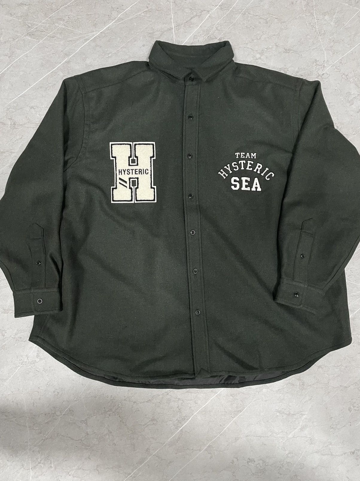 Hysteric Glamour Hysterical glamour wind and sea wool shirt L DARK GREEN. Size US L / EU 52-54 / 3 - 1 Thumbnail