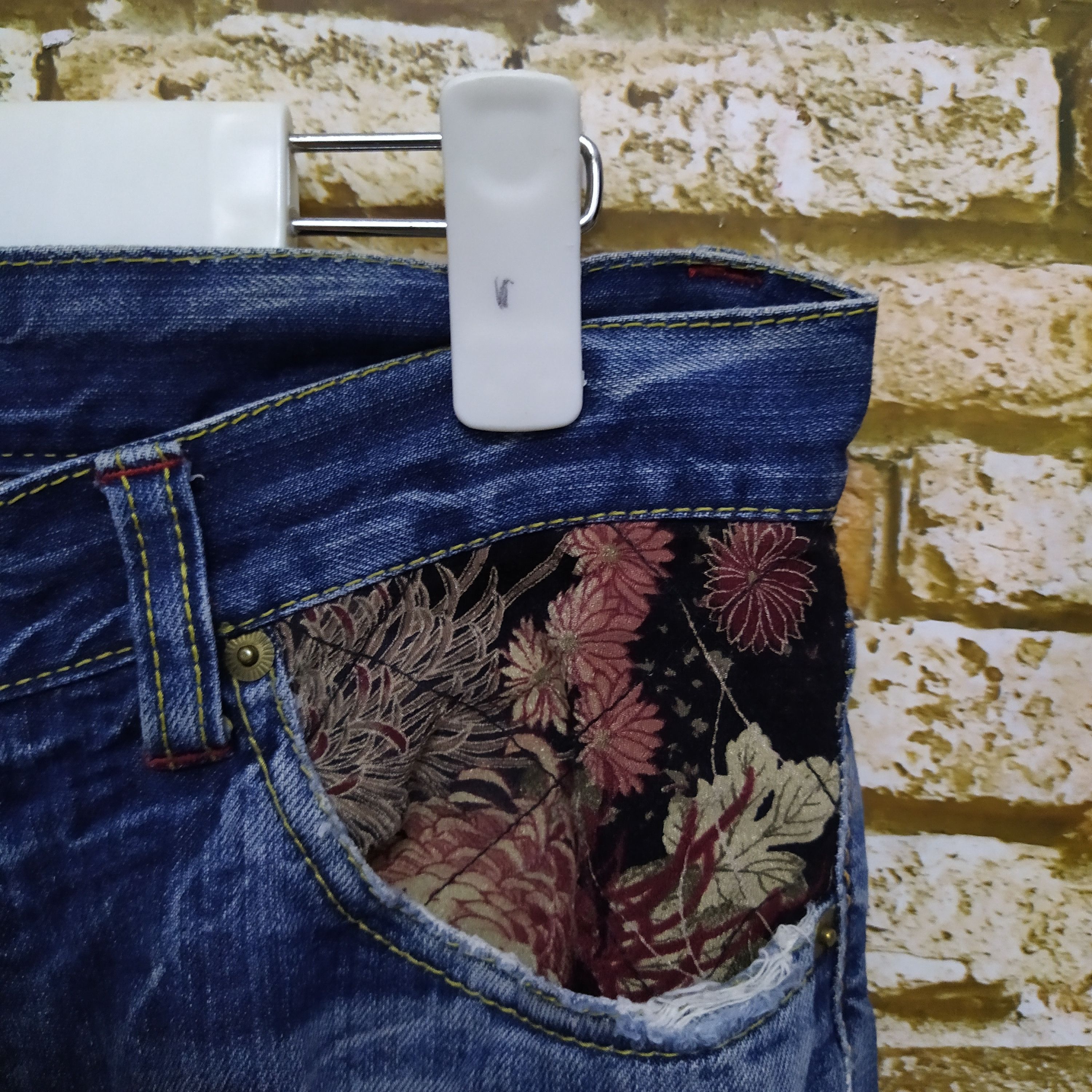 Eternal ETERNAL JAPAN SCRIPT DISTRESSED DENIM (D532) Size US 33 - 6 Thumbnail