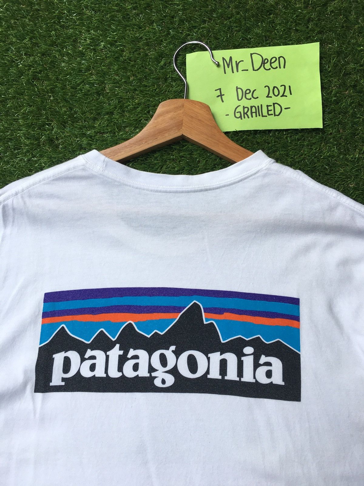 Patagonia Rare Vintage Patagonia Big Spellout Logo Tshirt Size US L / EU 52-54 / 3 - 1 Thumbnail