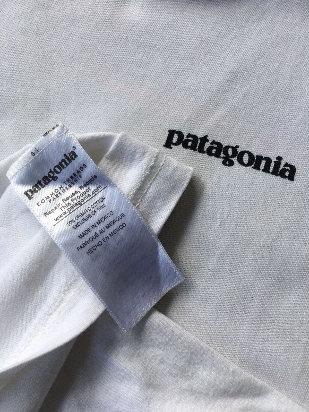 Patagonia Rare Vintage Patagonia Big Spellout Logo Tshirt Size US L / EU 52-54 / 3 - 15 Thumbnail