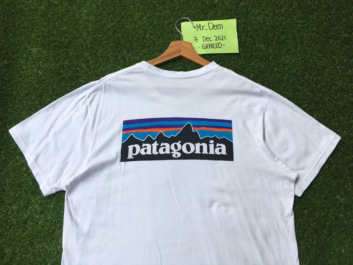 Patagonia Rare Vintage Patagonia Big Spellout Logo Tshirt Size US L / EU 52-54 / 3 - 6 Thumbnail