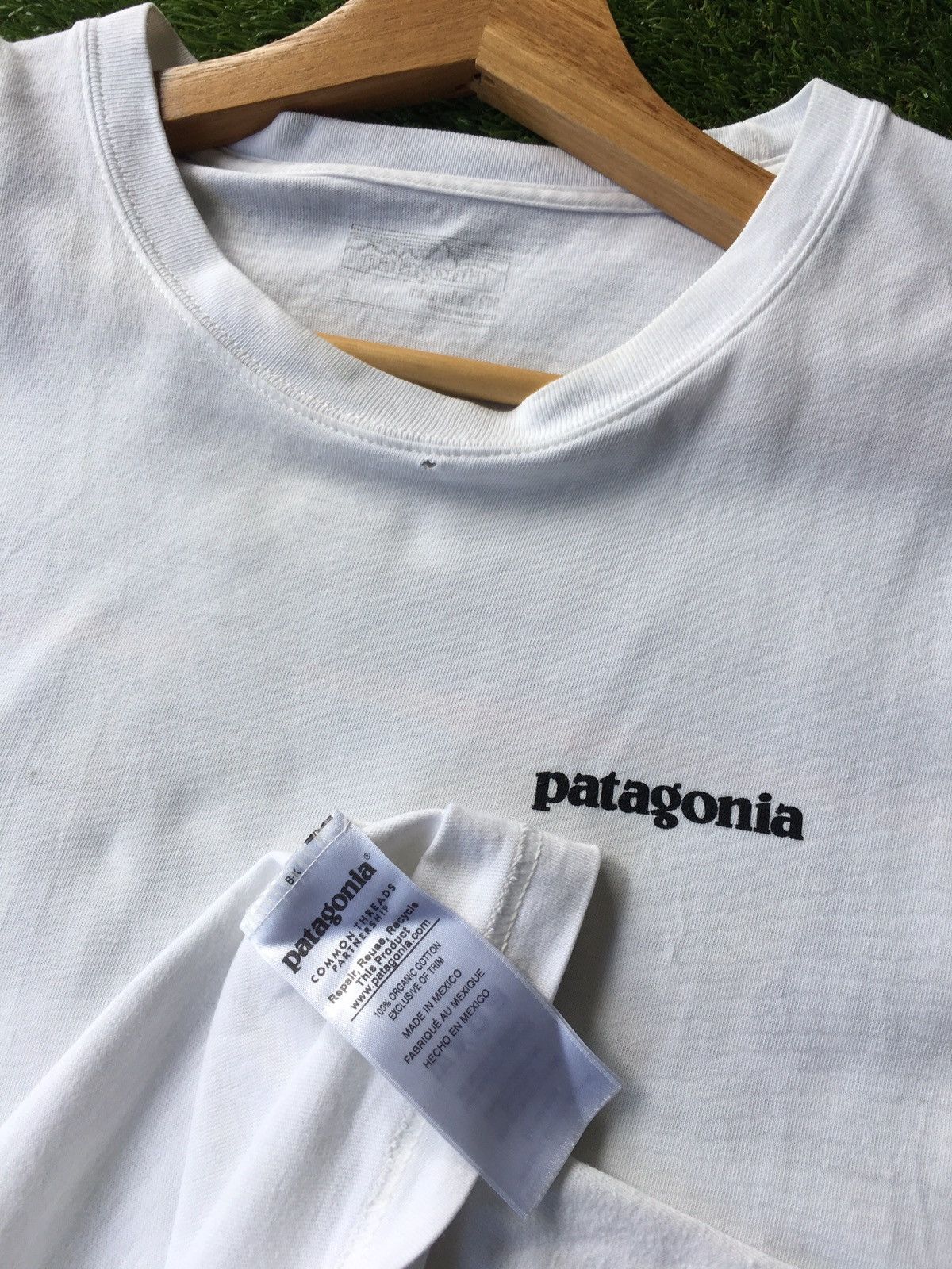 Patagonia Rare Vintage Patagonia Big Spellout Logo Tshirt Size US L / EU 52-54 / 3 - 14 Thumbnail