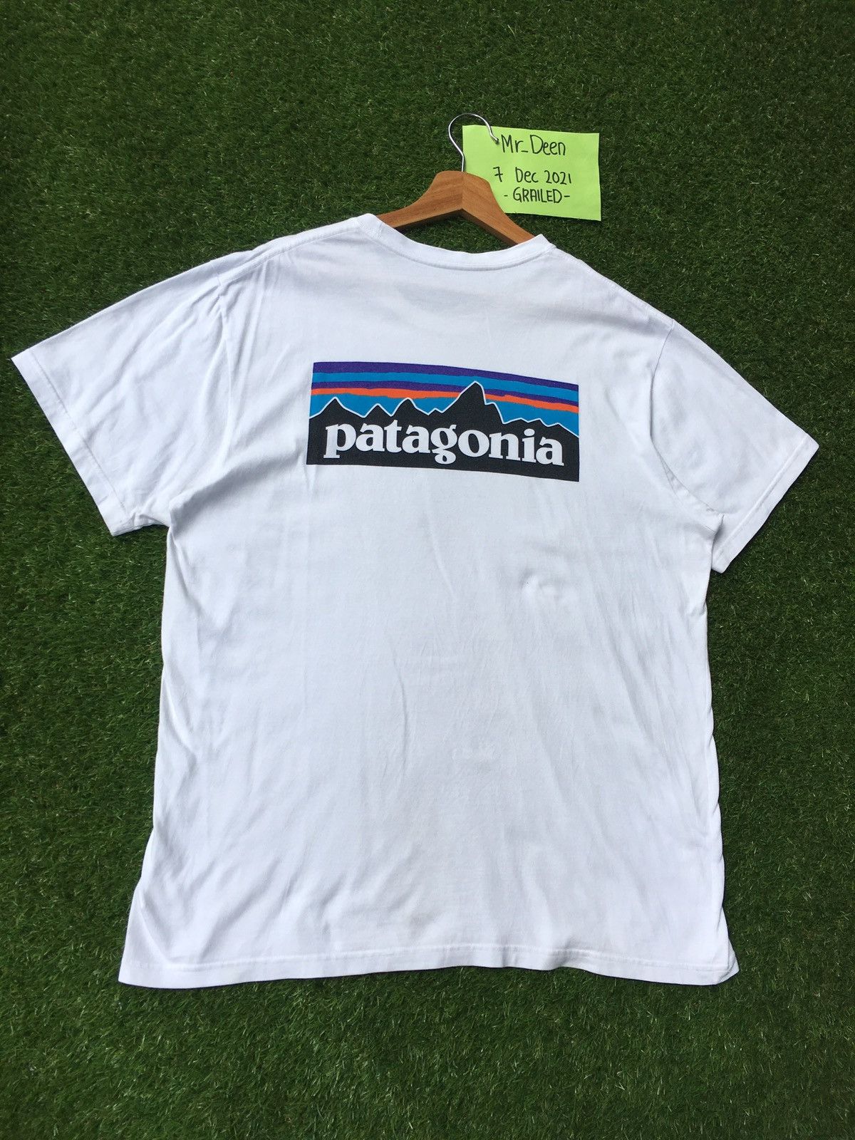 Patagonia Rare Vintage Patagonia Big Spellout Logo Tshirt Size US L / EU 52-54 / 3 - 3 Thumbnail