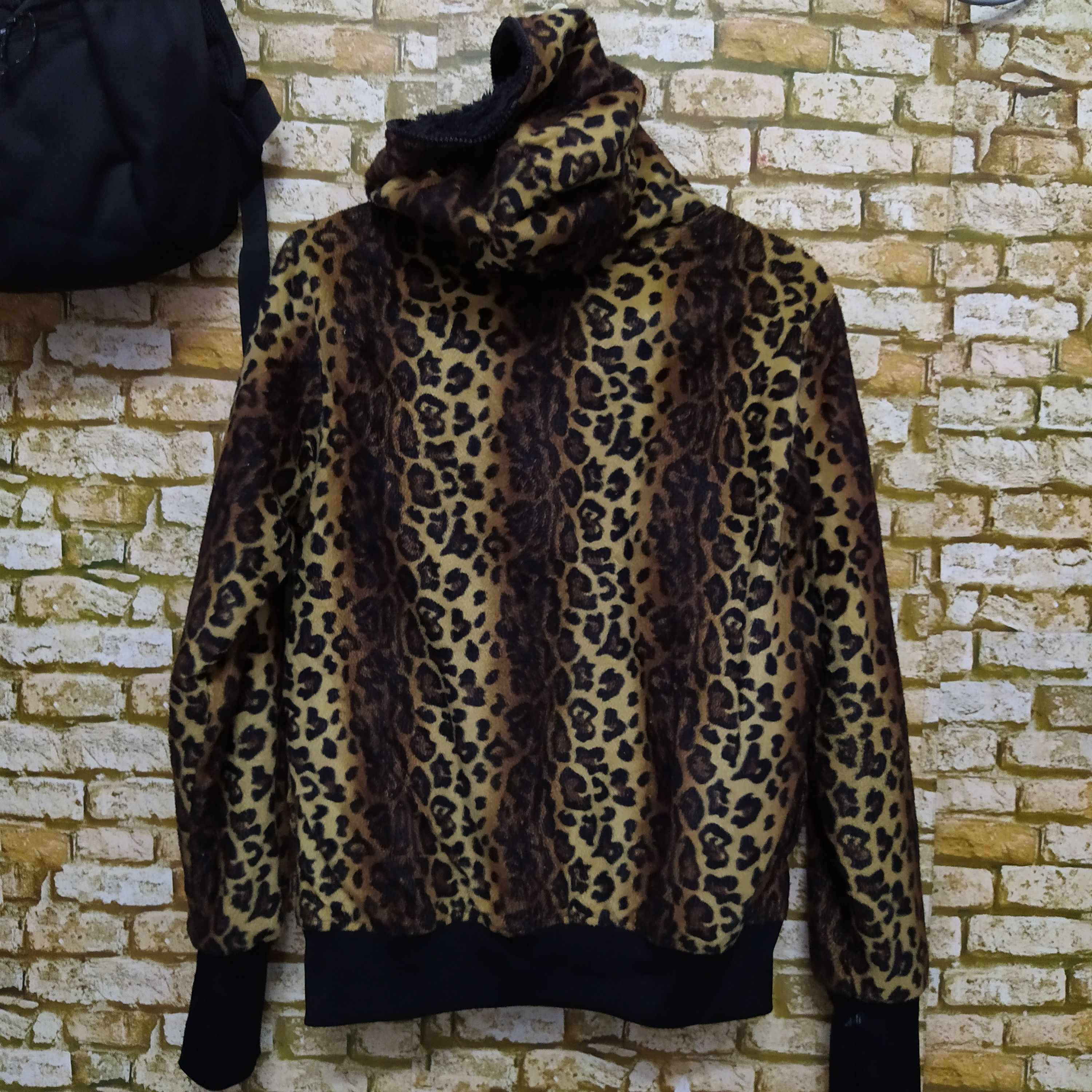 Japanese Brand CLASH AHEAD LEOPARD FLEECE HOODIE (D537) Size US M / EU 48-50 / 2 - 4 Thumbnail