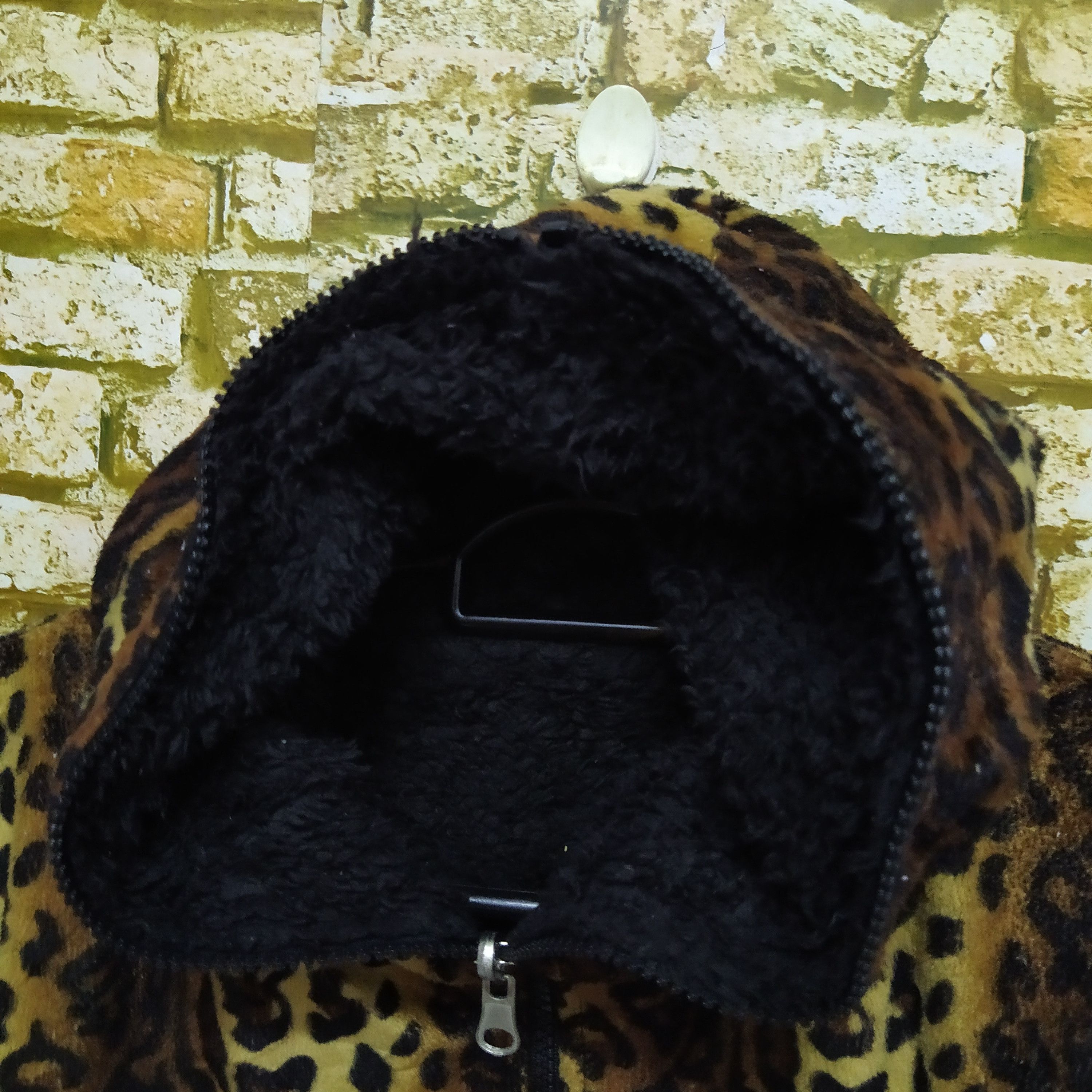 Japanese Brand CLASH AHEAD LEOPARD FLEECE HOODIE (D537) Size US M / EU 48-50 / 2 - 3 Thumbnail