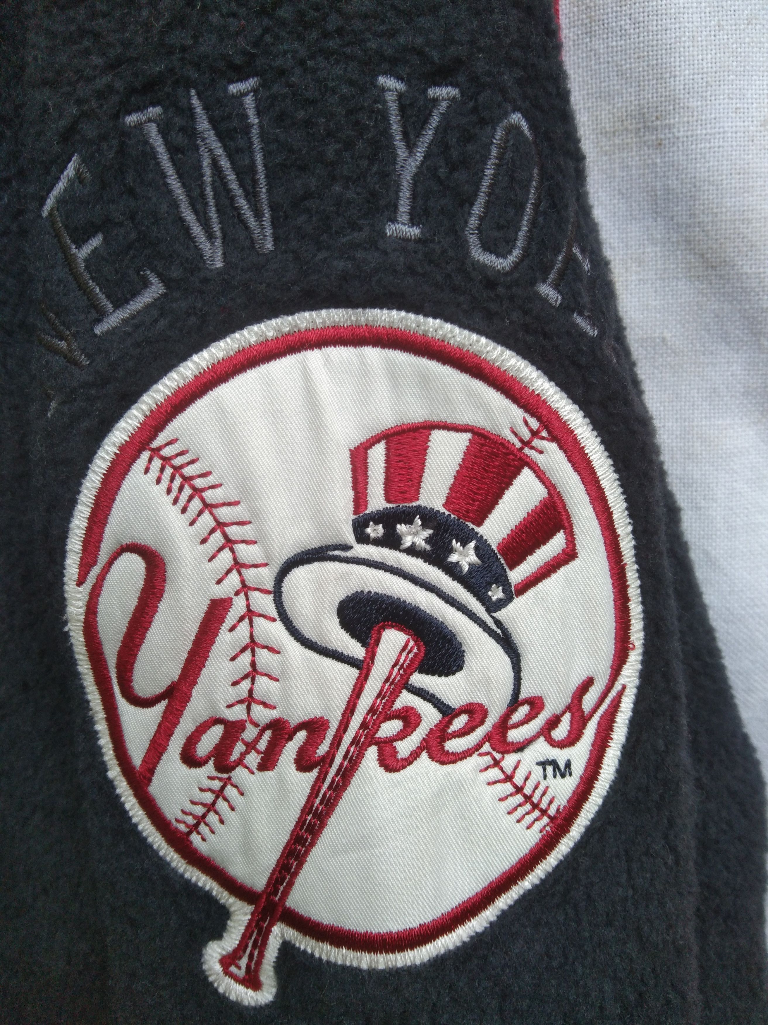 MLB STEALS 🔥🔥 NEW YORK YANKEE'S SHERPA SWEATSHIRT Size US L / EU 52-54 / 3 - 10 Thumbnail