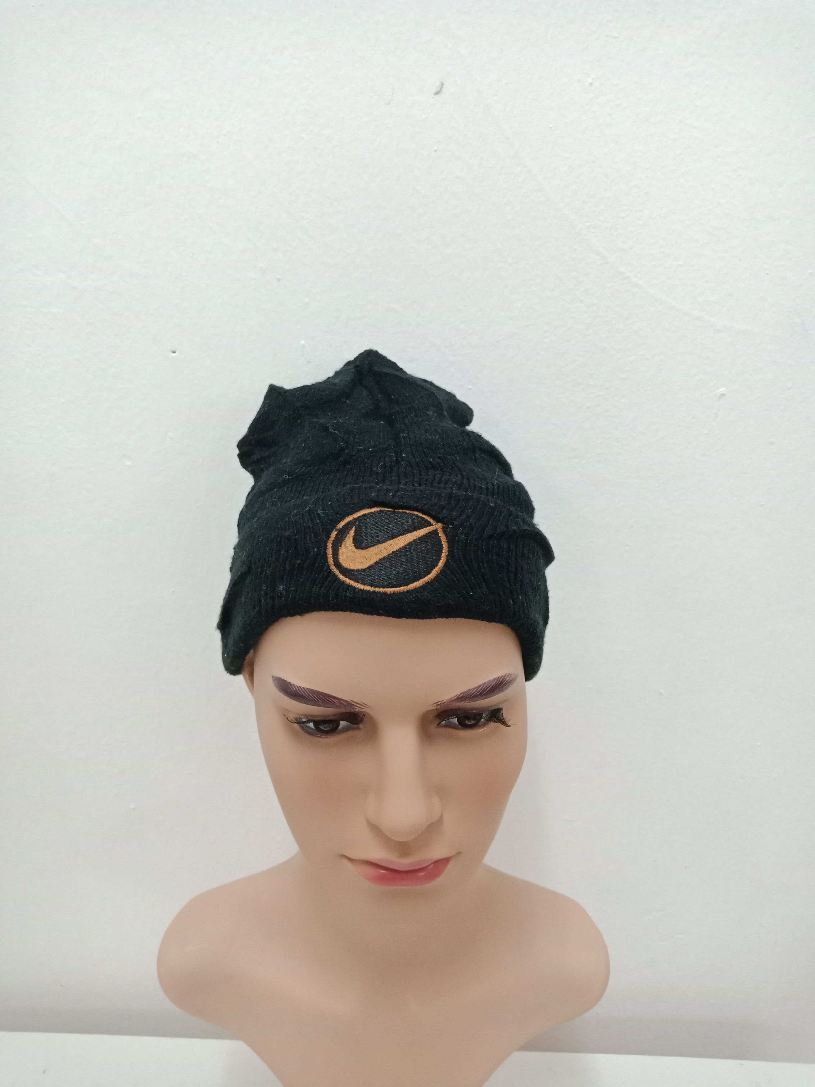 Nike Vintage Nike Embroid Cuffed Beanie Size ONE SIZE - 1 Thumbnail