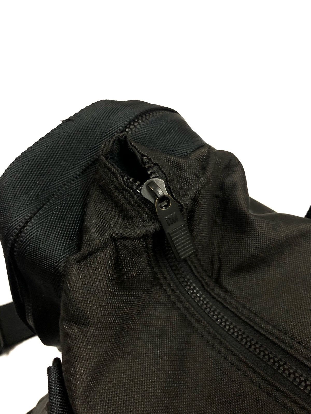 Issey Miyake Issey Miyake Minimal Utility/Laptop Travel Luggage Size ONE SIZE - 9 Thumbnail