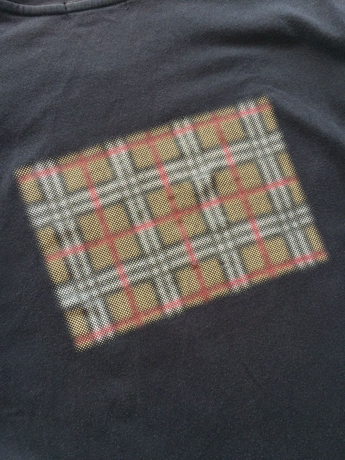 Burberry × Vintage Burberry Black Label Blurry Vision Nova Check Logo Tee Size US S / EU 44-46 / 1 - 4 Thumbnail