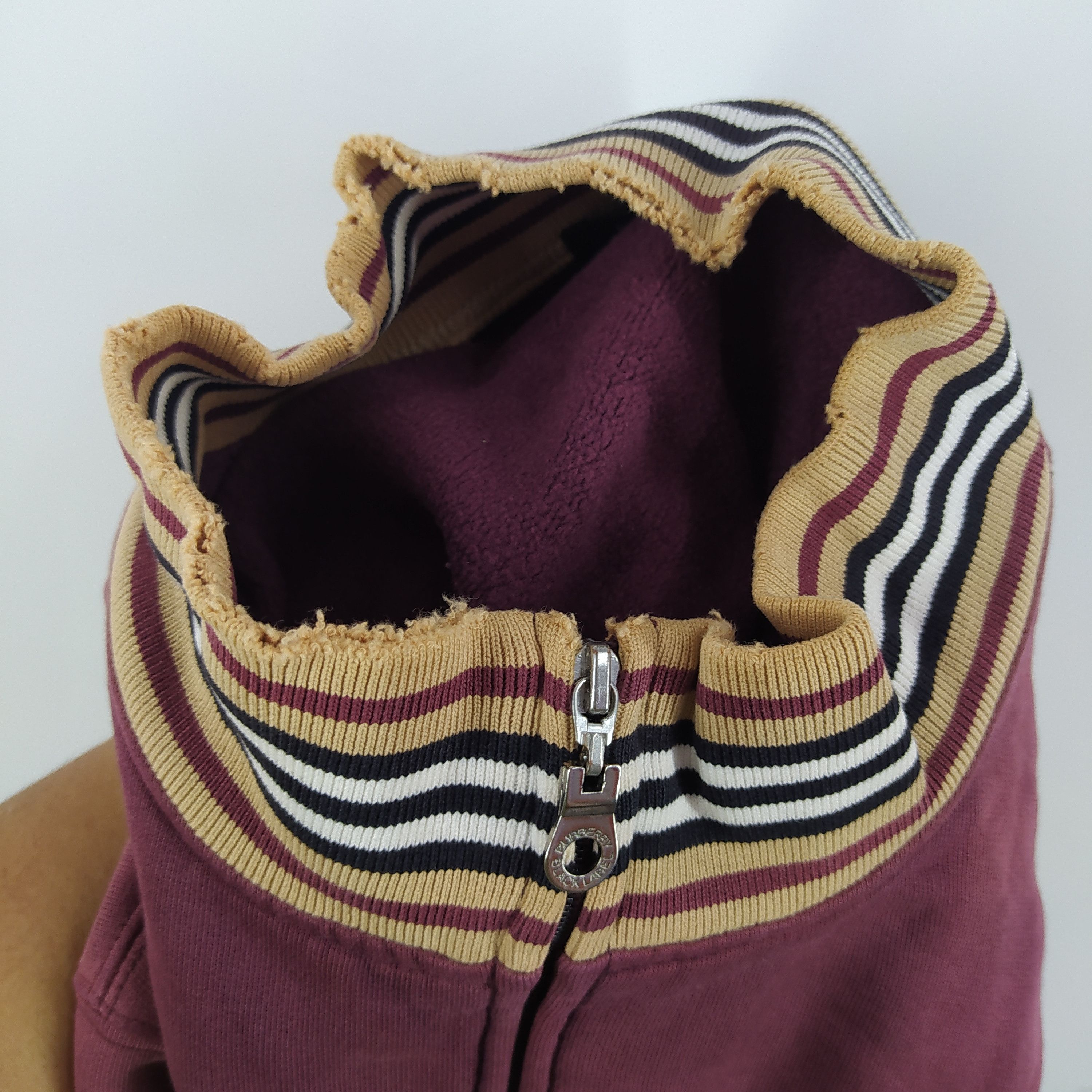 Burberry × Designer Burberry Black Label Maroon Fades Colour Zipper Distressed Size US S / EU 44-46 / 1 - 14 Thumbnail