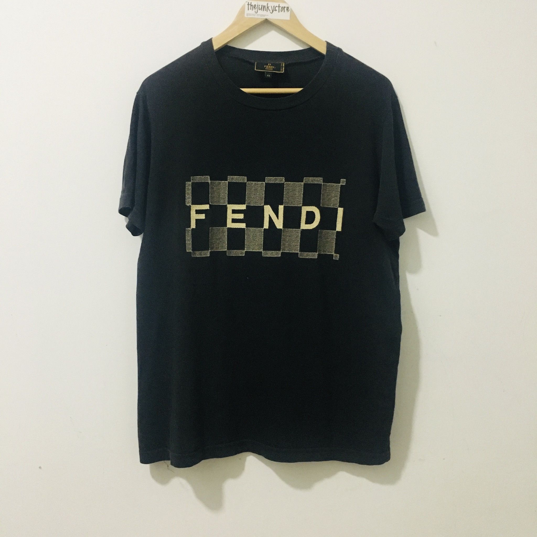Fendi × Vintage FENDI Tee x VINTAGE 90s x Made In Italy Embroidery Logo Size US S / EU 44-46 / 1 - 1 Thumbnail