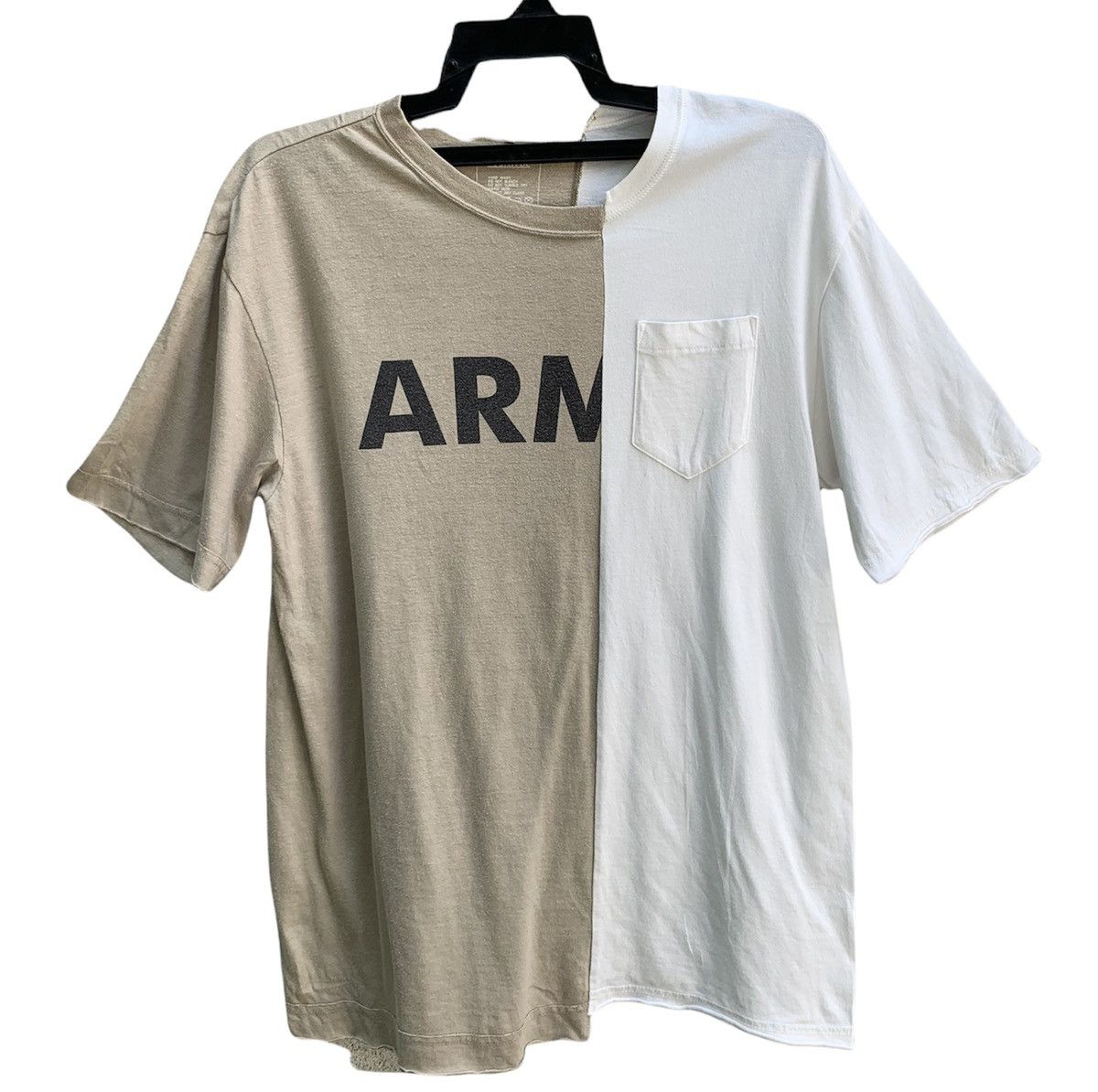 Designer × Japanese Brand Rare Design Single Pocket Todayful Half Grey&White T Shirt Size US L / EU 52-54 / 3 - 2 Thumbnail