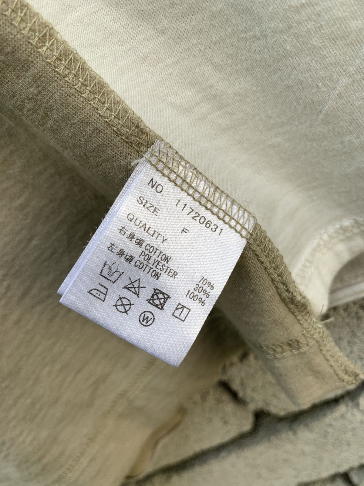 Designer × Japanese Brand Rare Design Single Pocket Todayful Half Grey&White T Shirt Size US L / EU 52-54 / 3 - 16 Thumbnail