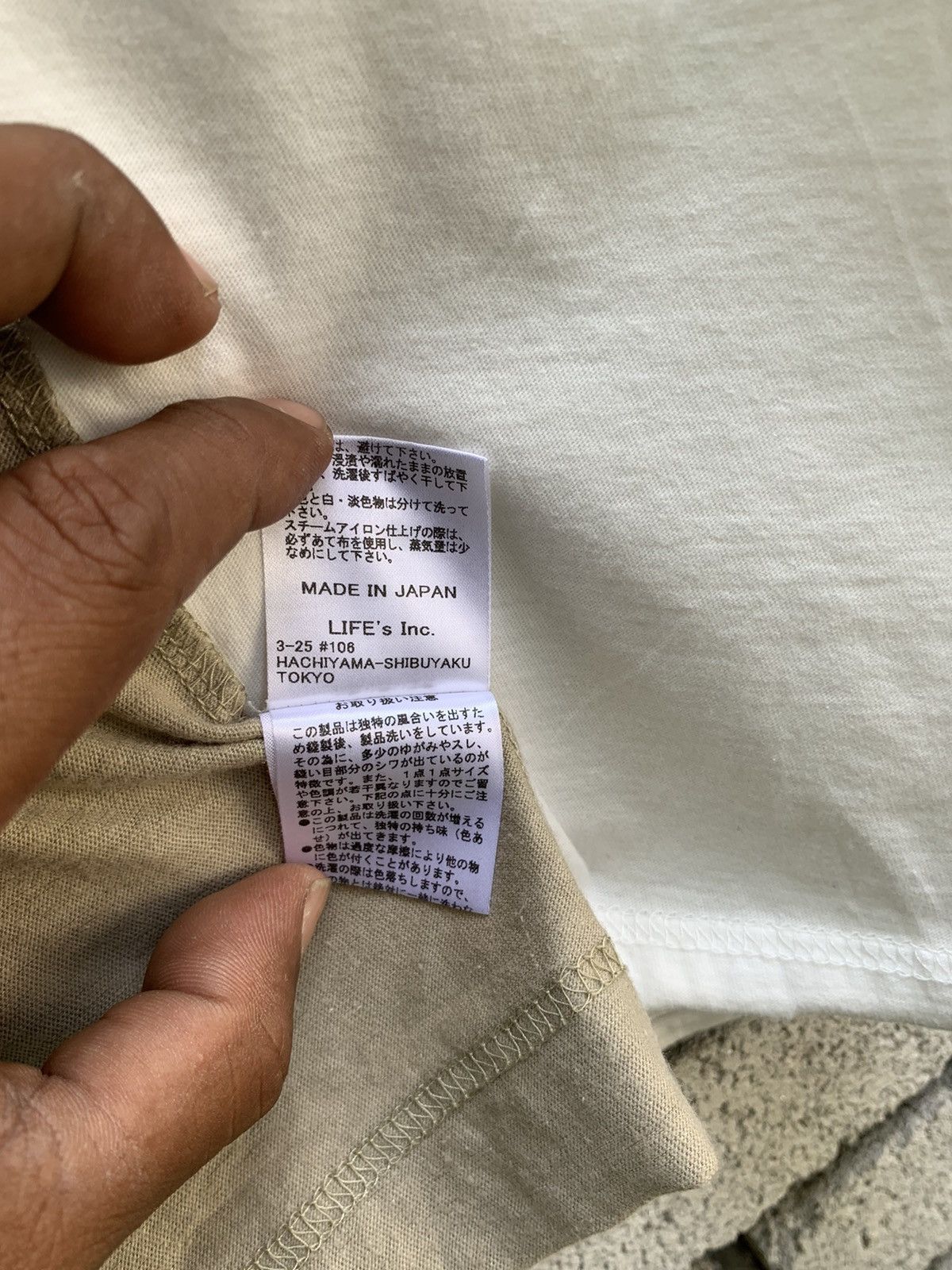 Designer × Japanese Brand Rare Design Single Pocket Todayful Half Grey&White T Shirt Size US L / EU 52-54 / 3 - 17 Thumbnail