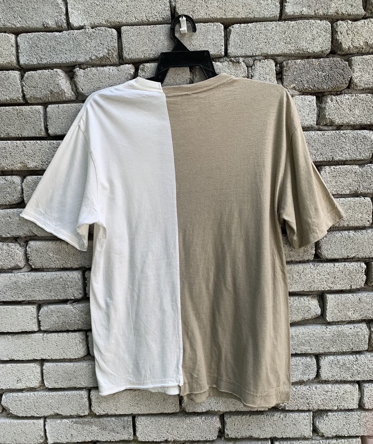Designer × Japanese Brand Rare Design Single Pocket Todayful Half Grey&White T Shirt Size US L / EU 52-54 / 3 - 6 Thumbnail
