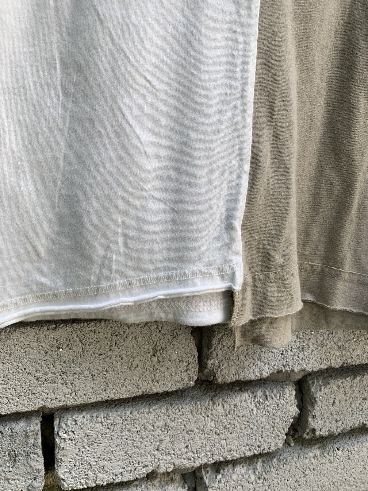 Designer × Japanese Brand Rare Design Single Pocket Todayful Half Grey&White T Shirt Size US L / EU 52-54 / 3 - 12 Thumbnail