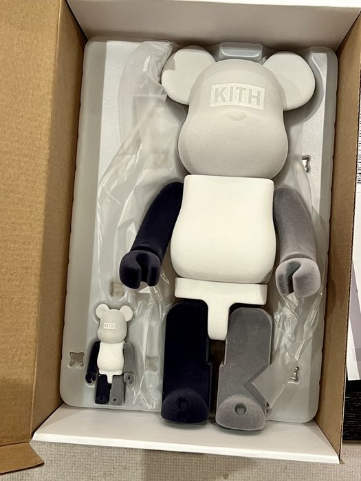 Kith Kithmas bearbrick 100% 400% | Grailed