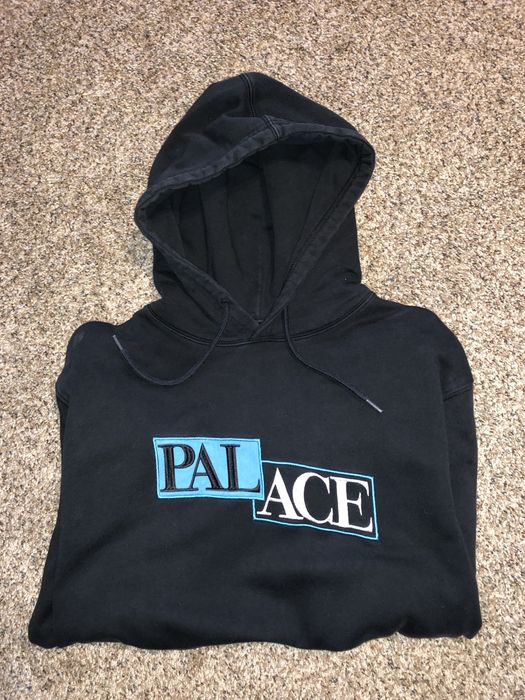 Palace lovely outlet hoodie