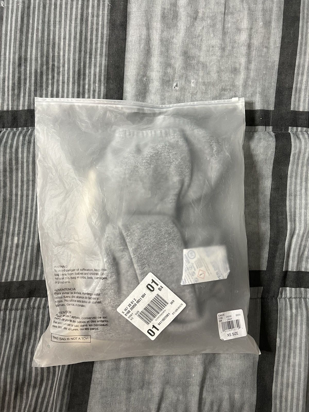 Essentials × Fear of God Fear of God Essentials OG Graphic Sweatpants Grey Size US 30 / EU 46 - 7 Thumbnail
