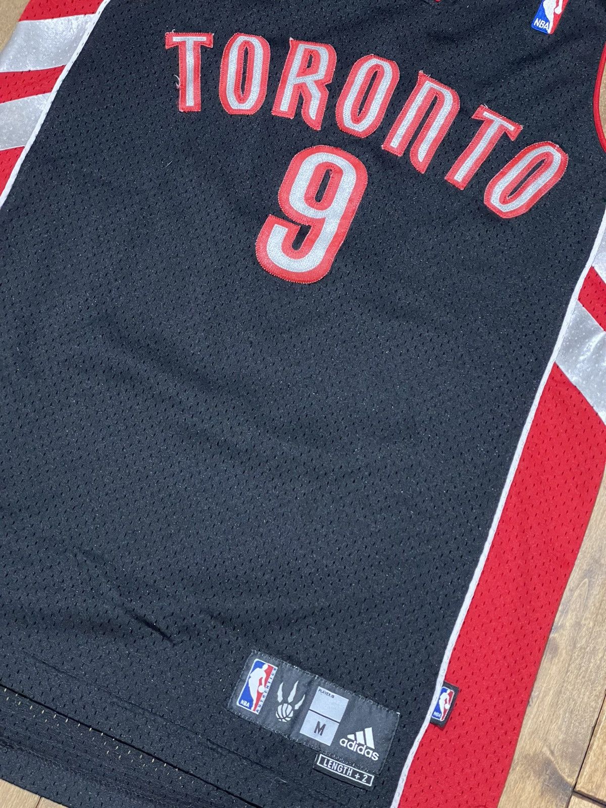 Adidas Vintage Toronto Raptors Jersey Size US M / EU 48-50 / 2 - 5 Thumbnail