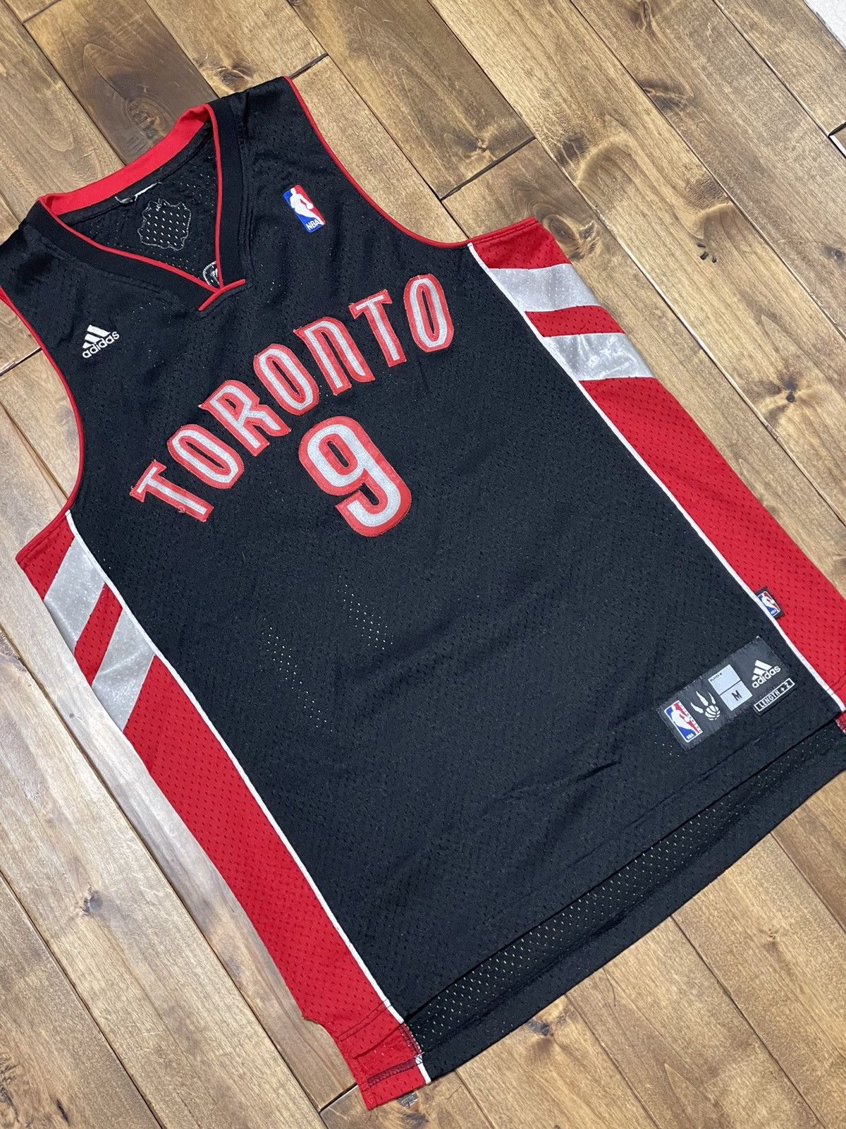Adidas Vintage Toronto Raptors Jersey Size US M / EU 48-50 / 2 - 3 Thumbnail