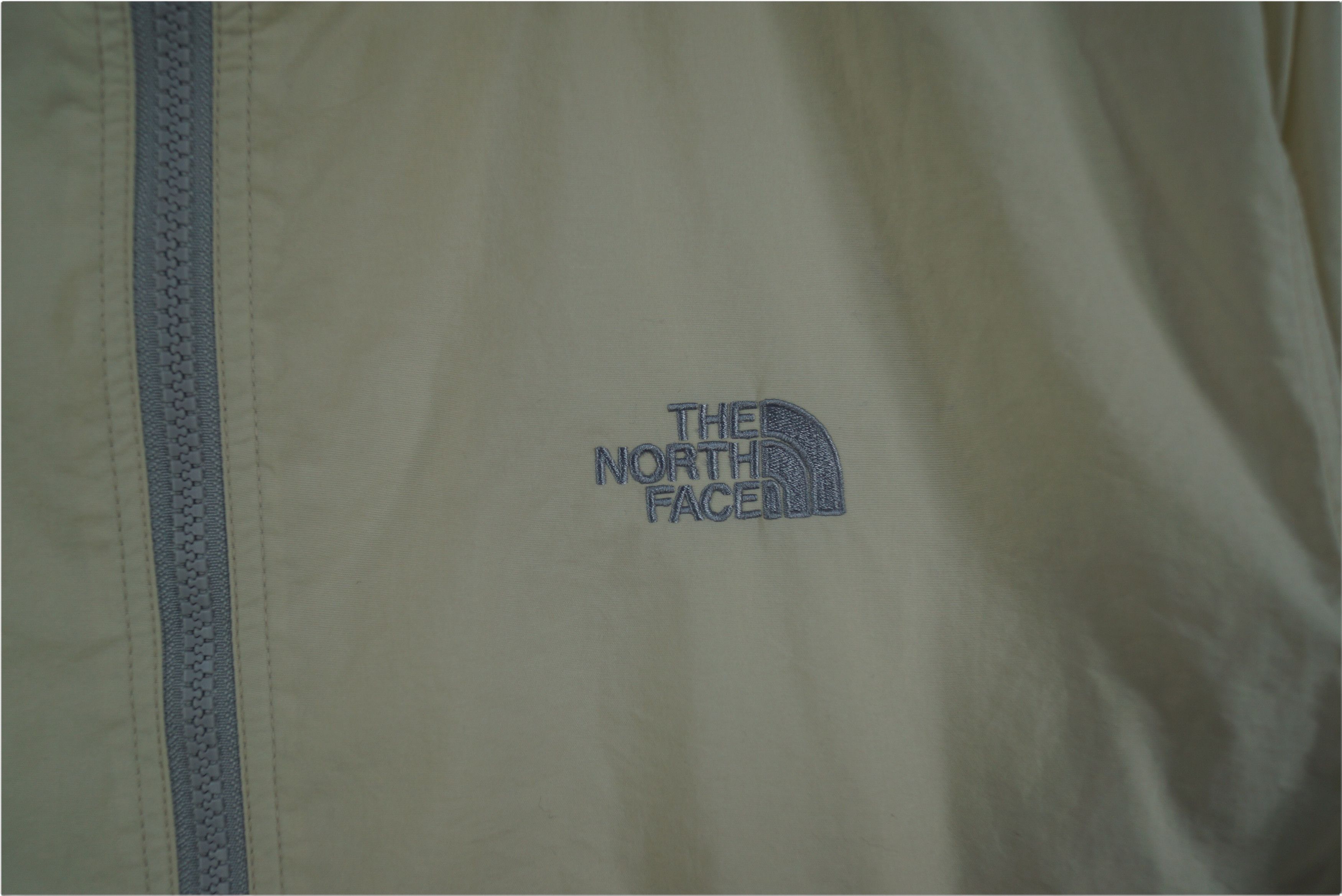 The North Face Rare!! Light Jacket The North Face Small Logo Size US M / EU 48-50 / 2 - 2 Thumbnail