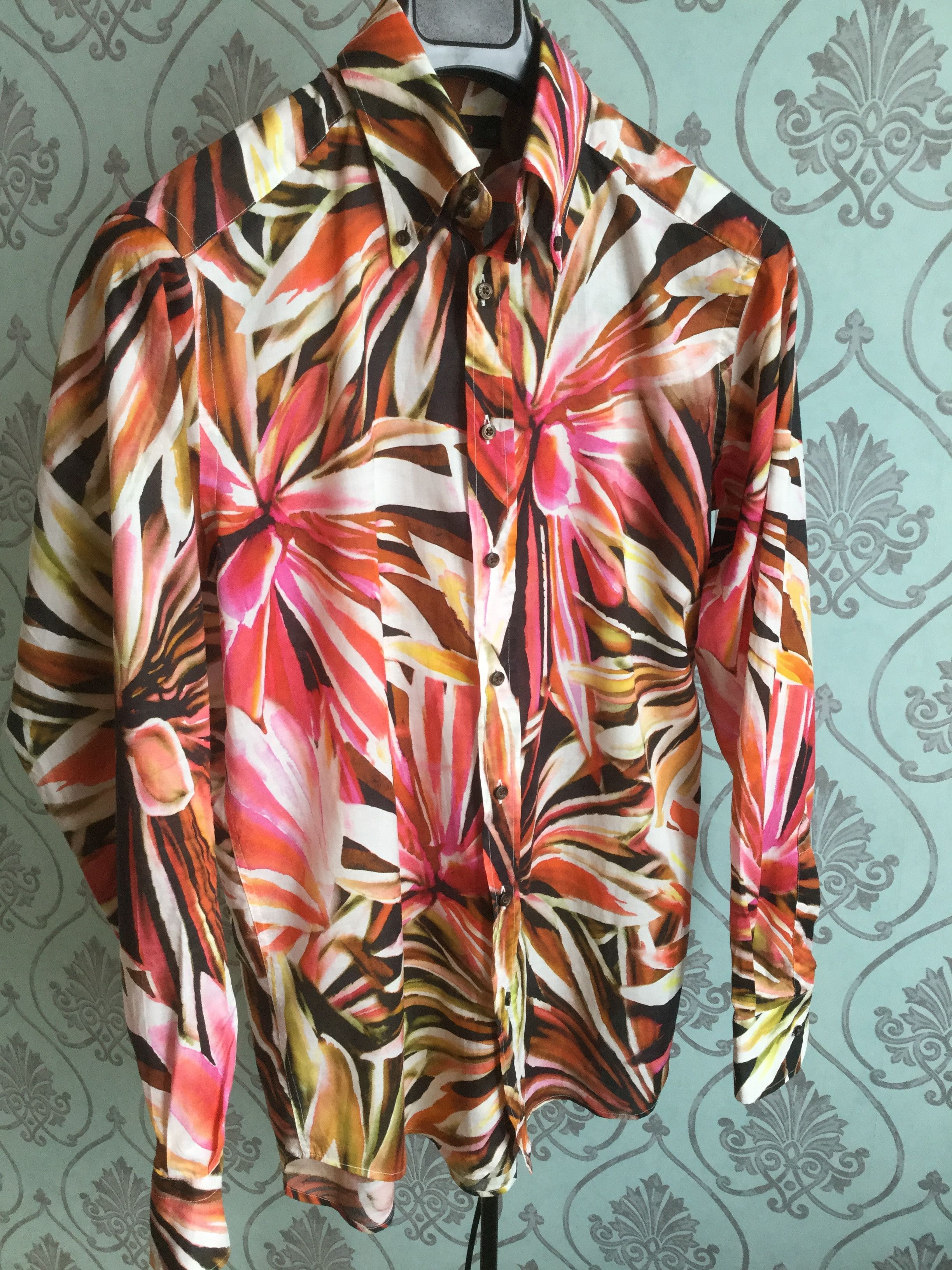 Etro NWOT Boho chic flower shirt.Like Versace or Balenciaga Size US S / EU 44-46 / 1 - 6 Thumbnail